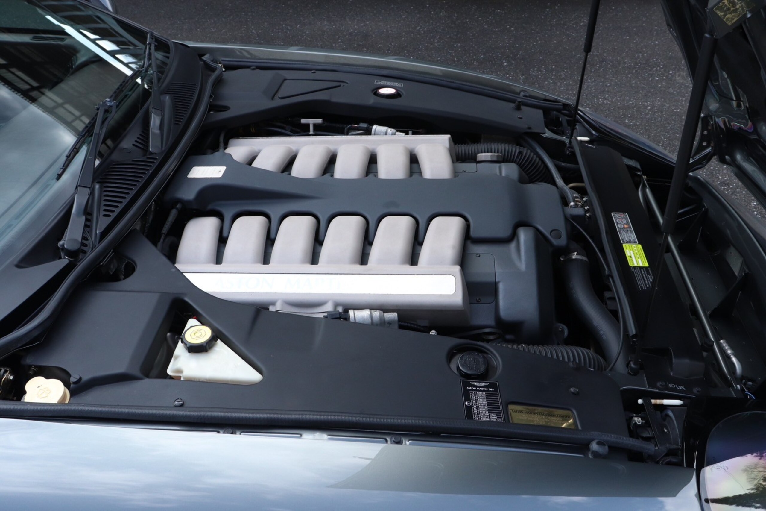 Aston Martin DB7 Zagato (photo: 26)