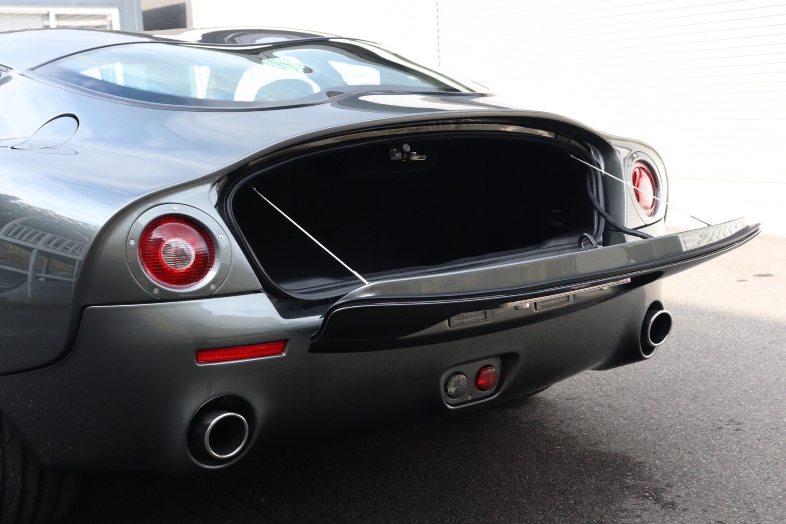 Aston Martin DB7 Zagato (photo: 25)
