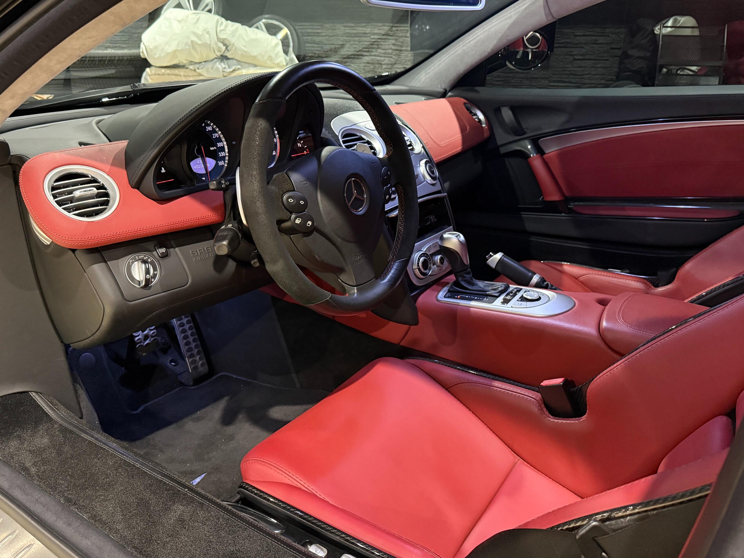 Mercedes Benz SLR McLaren (photo: 8)