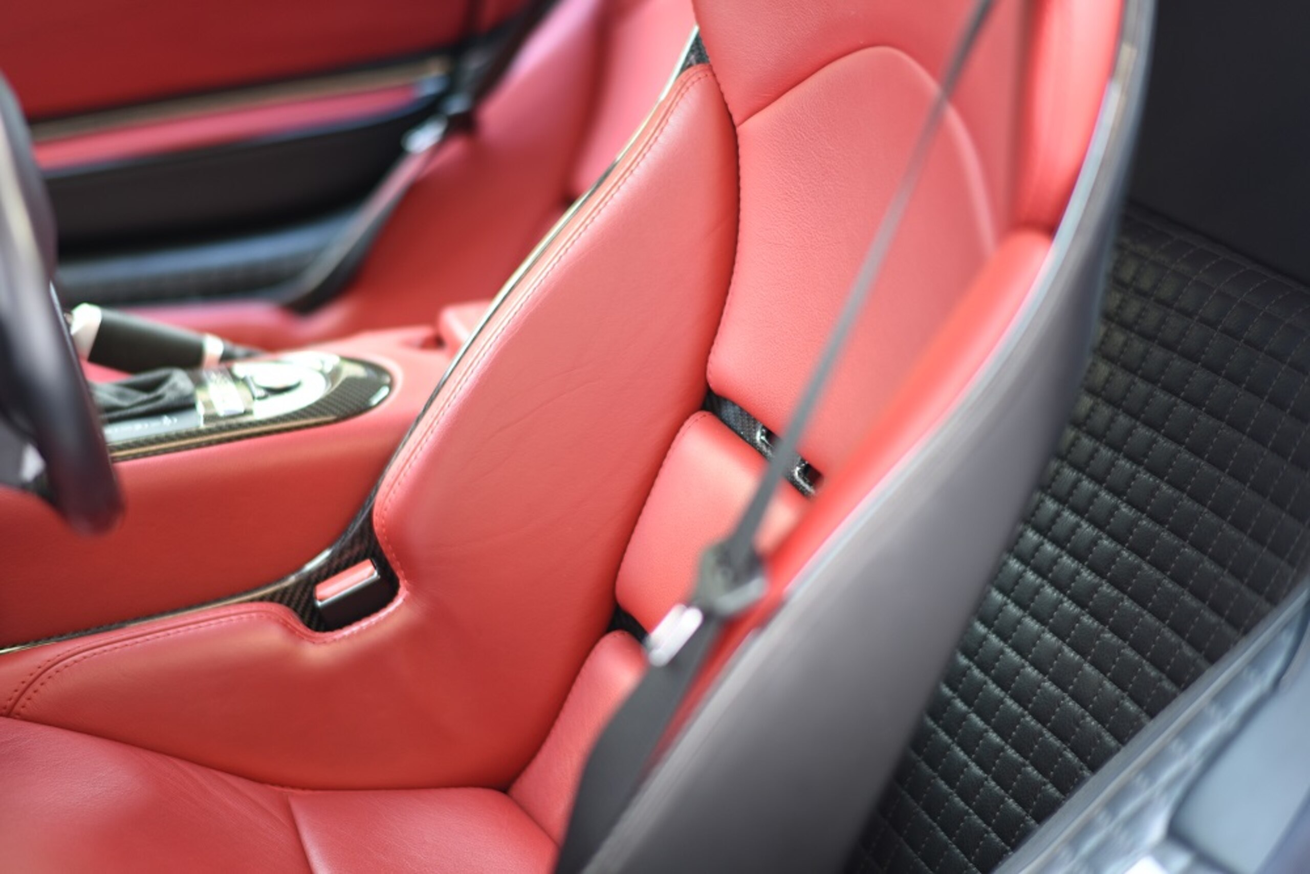 Mercedes Benz SLR McLaren (photo: 9)