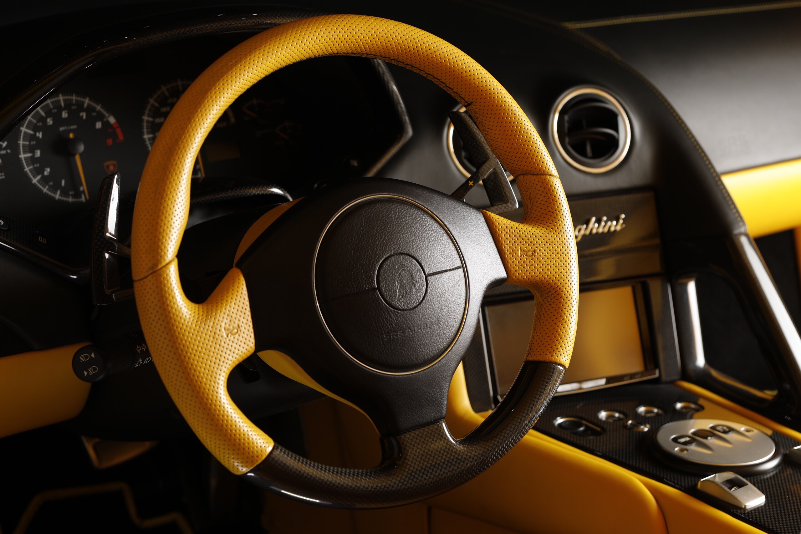 Lamborghini Murcielago LP640 (photo: 6)