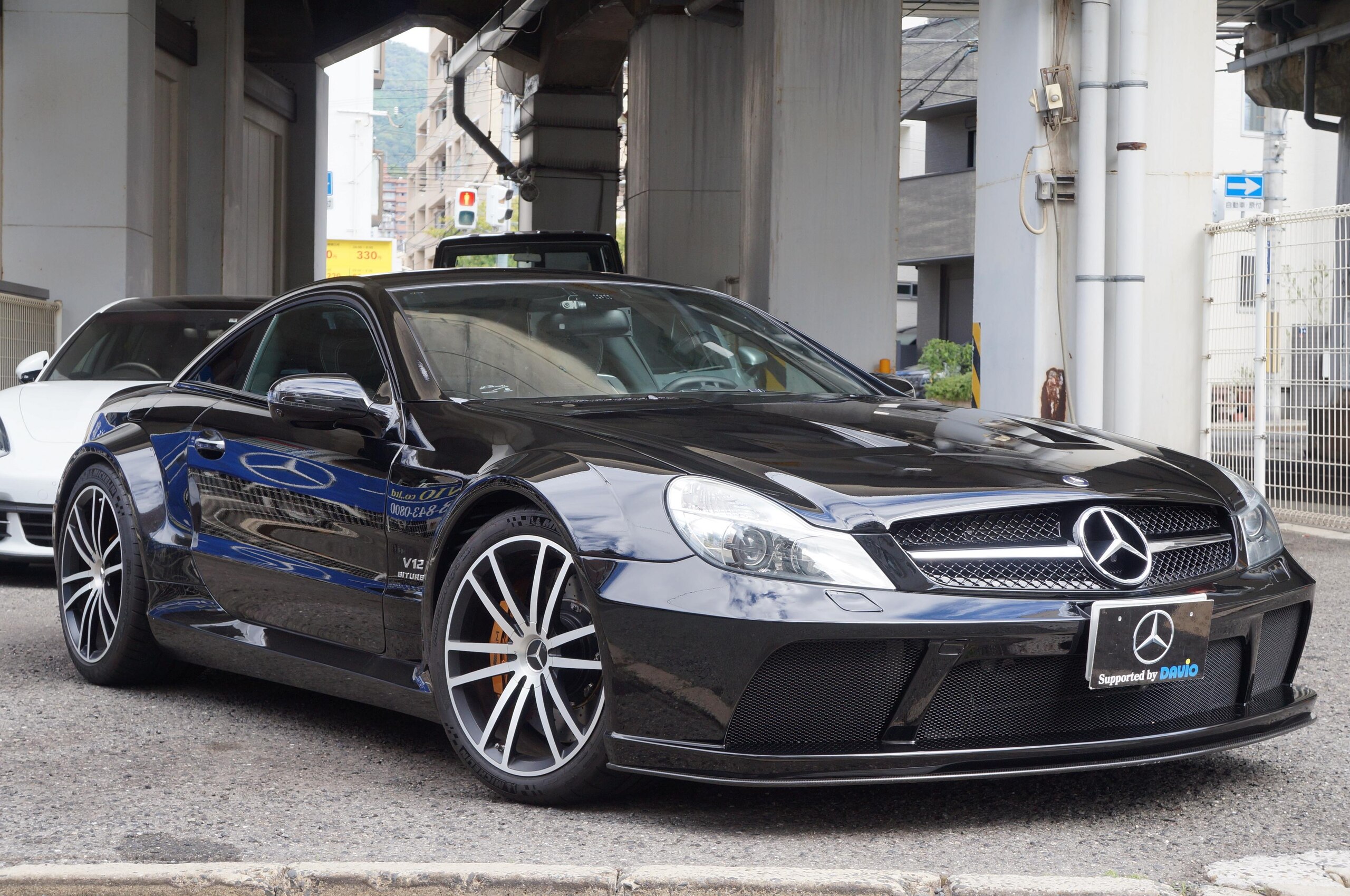Mercedes Benz SL65 AMG