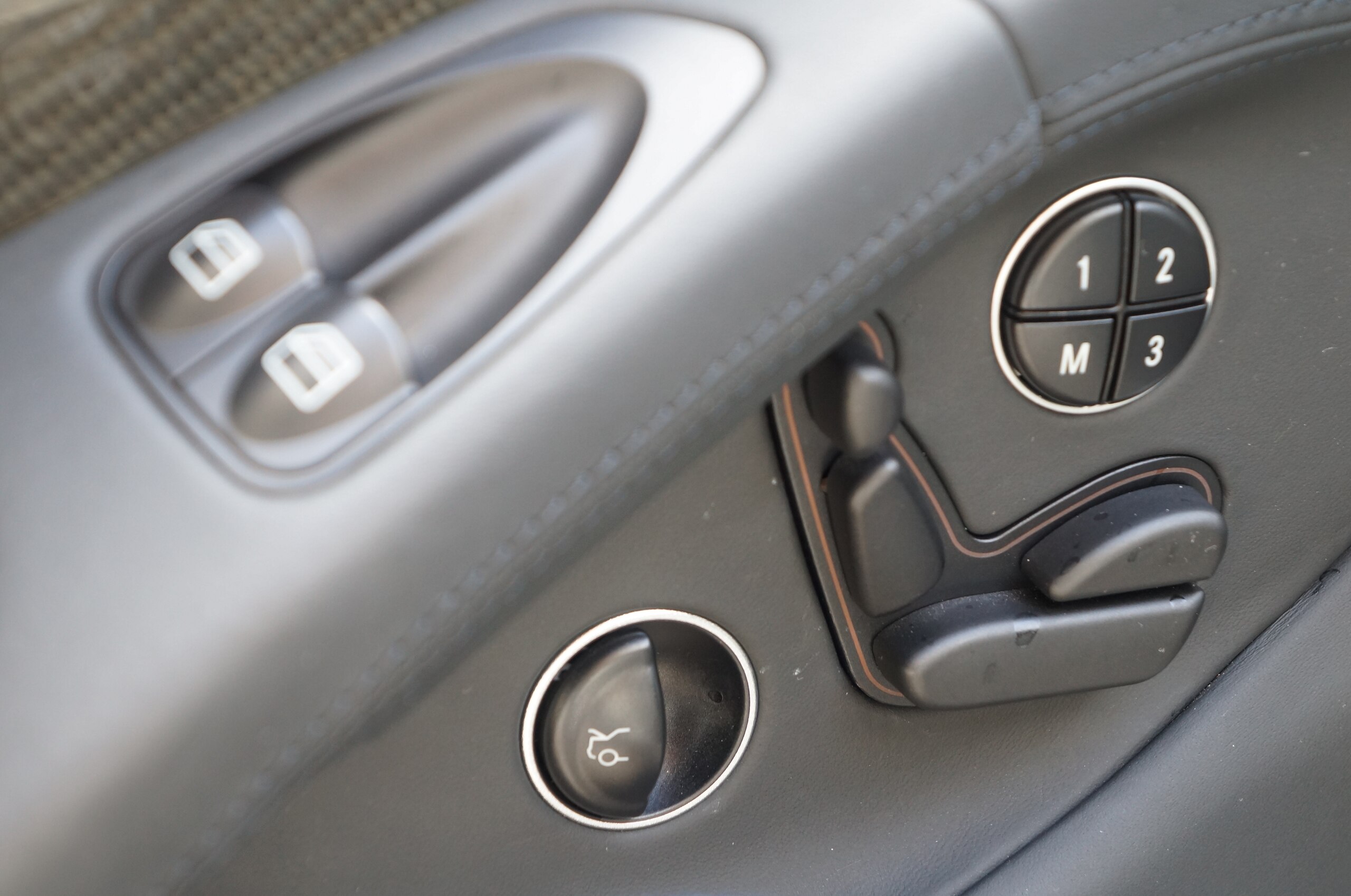 Mercedes Benz SL65 AMG (photo: 11)