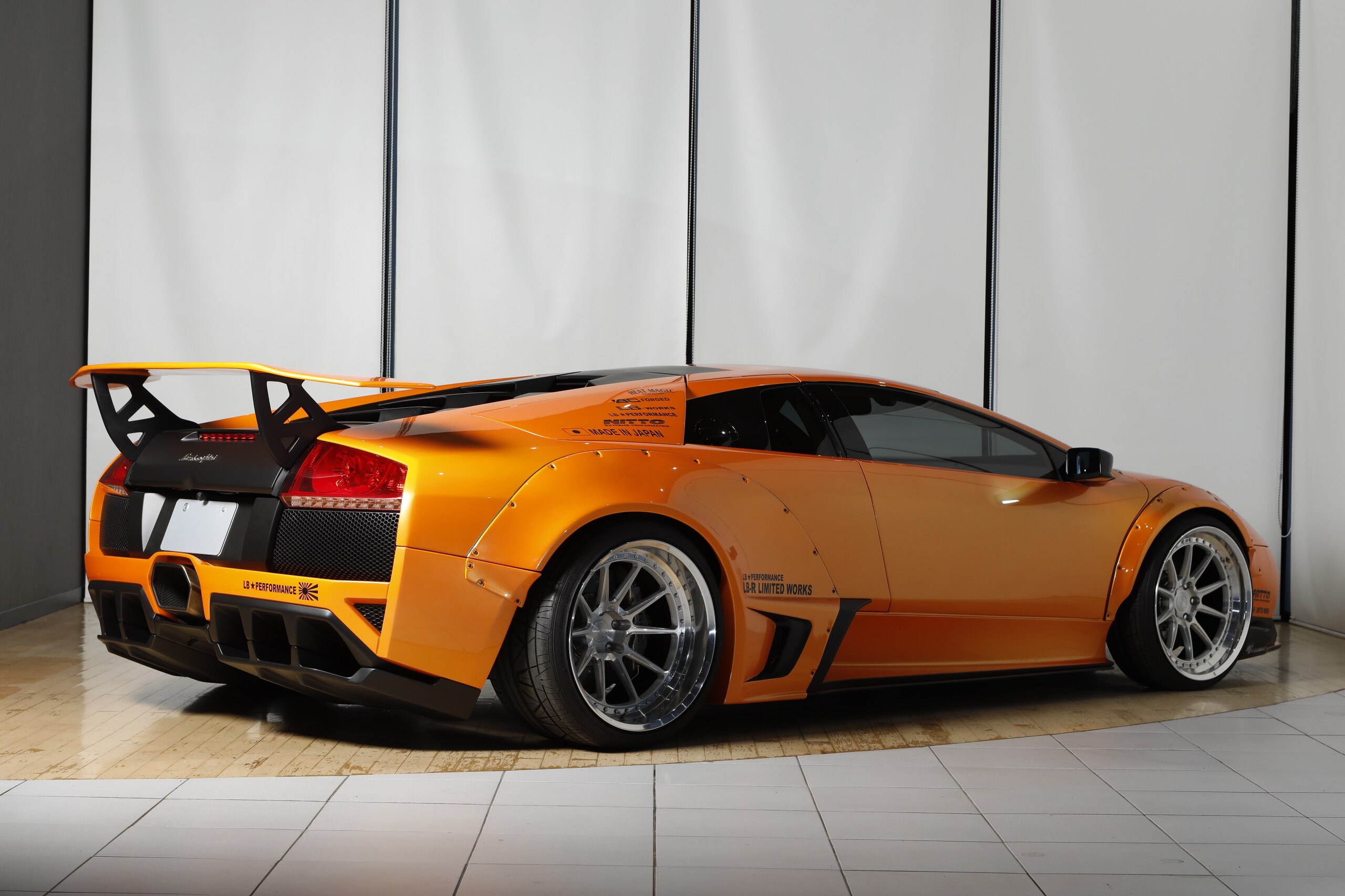 Lamborghini Murcielago LP640 (photo: 4)