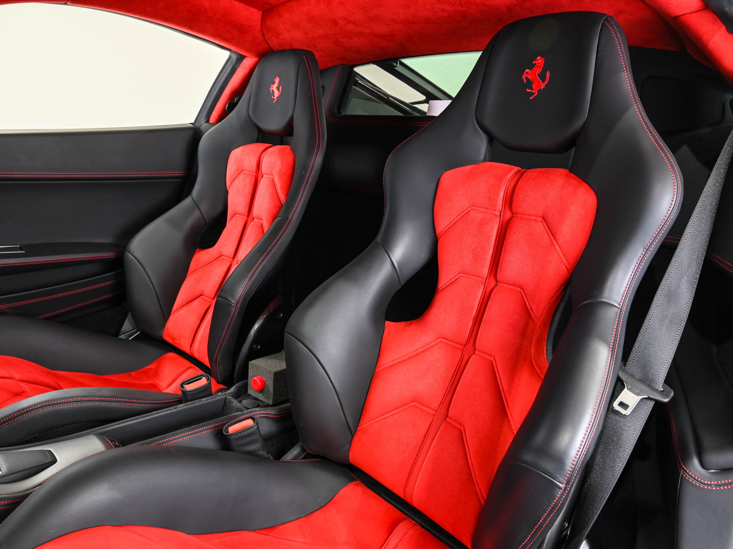 Ferrari 458 Italia F1 DCT (photo: 10)