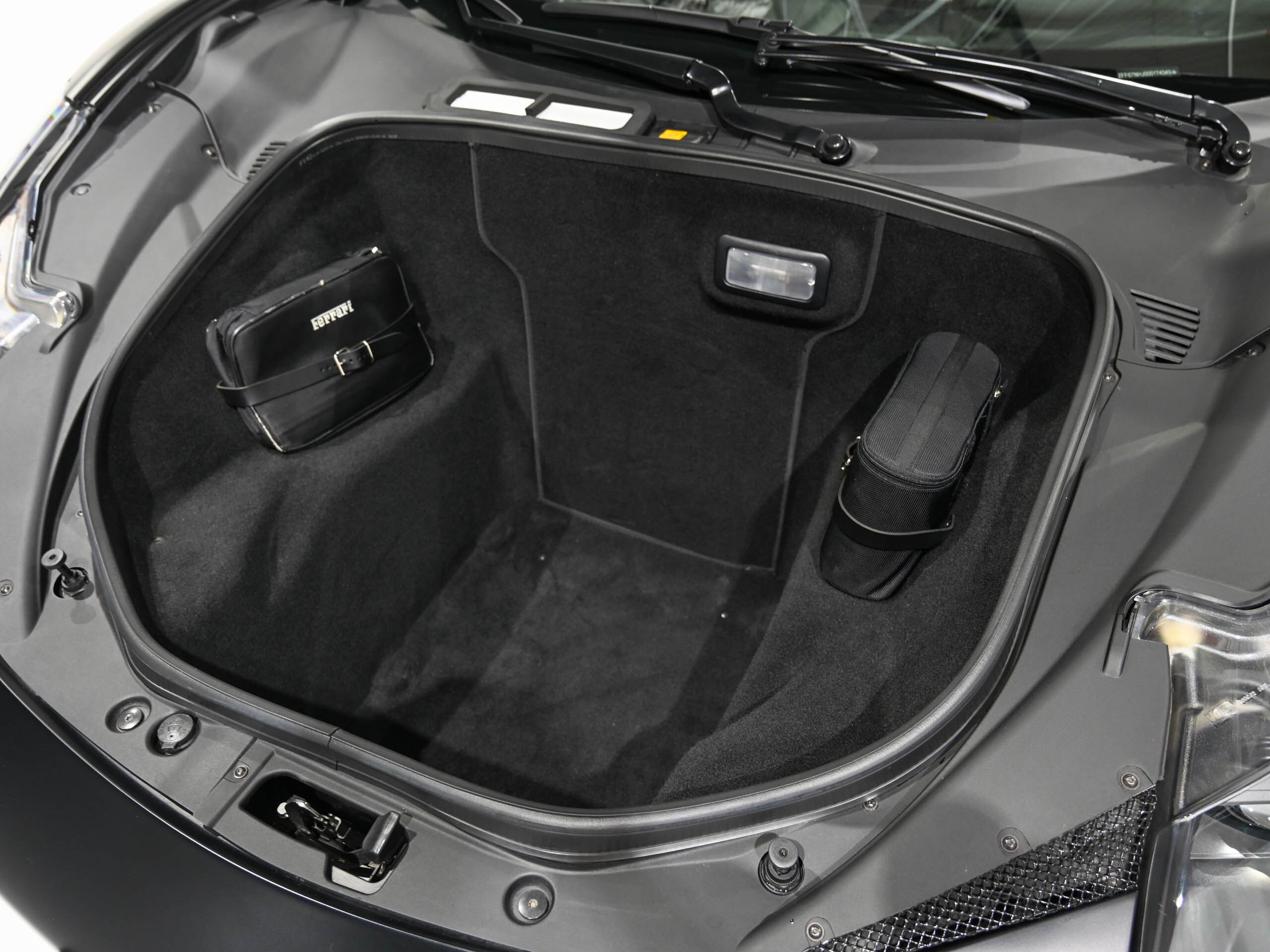 Ferrari 458 Italia F1 DCT (photo: 22)