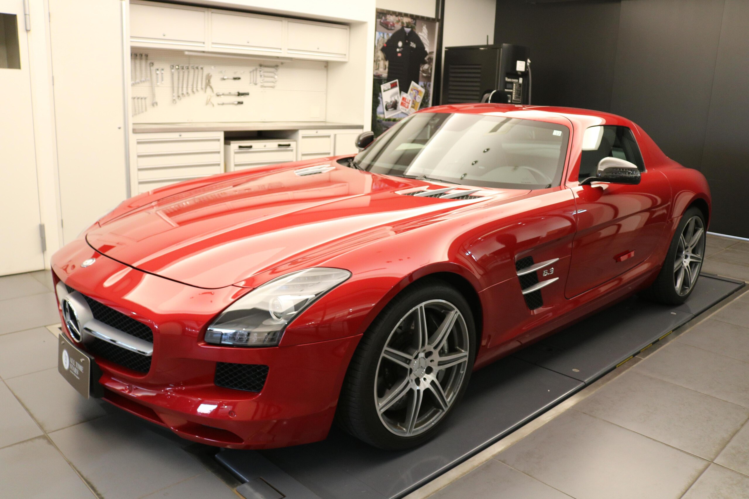 Mercedes Benz SLS AMG