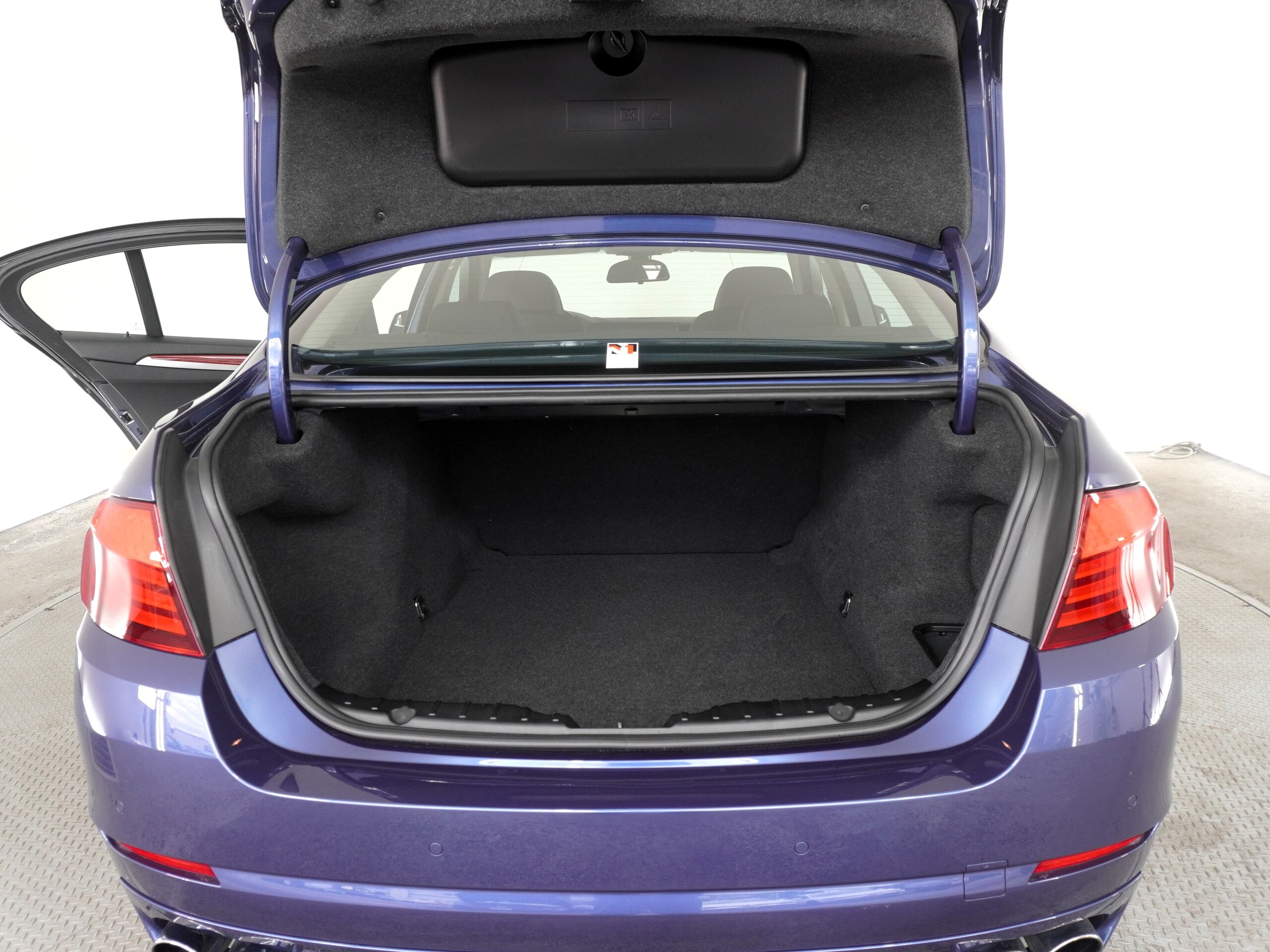 BMW Alpina B5 (photo: 16)