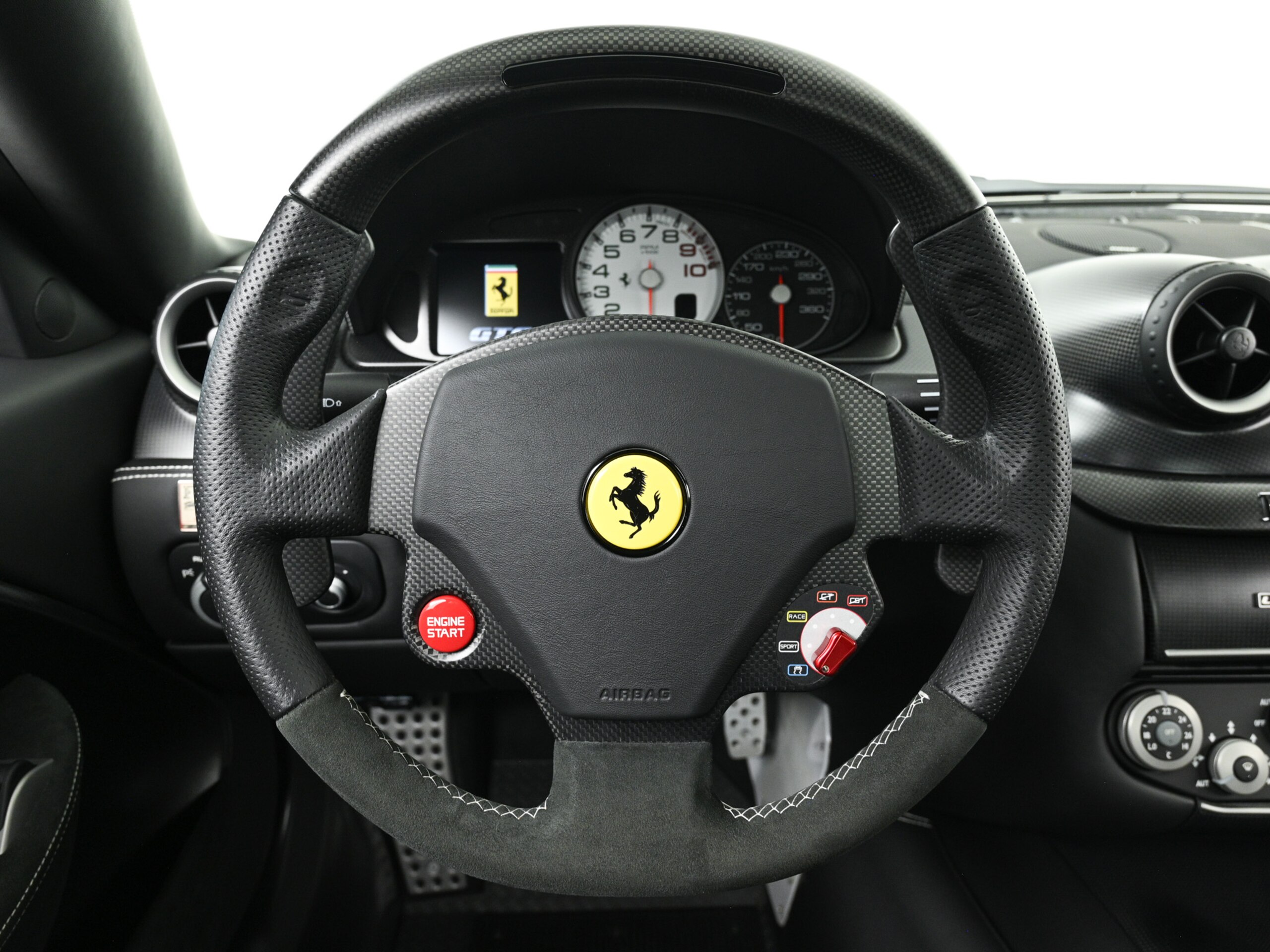 Ferrari 599GTO (photo: 10)