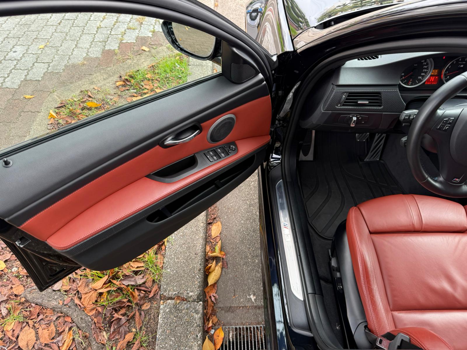 BMW M3 Sedan (photo: 7)