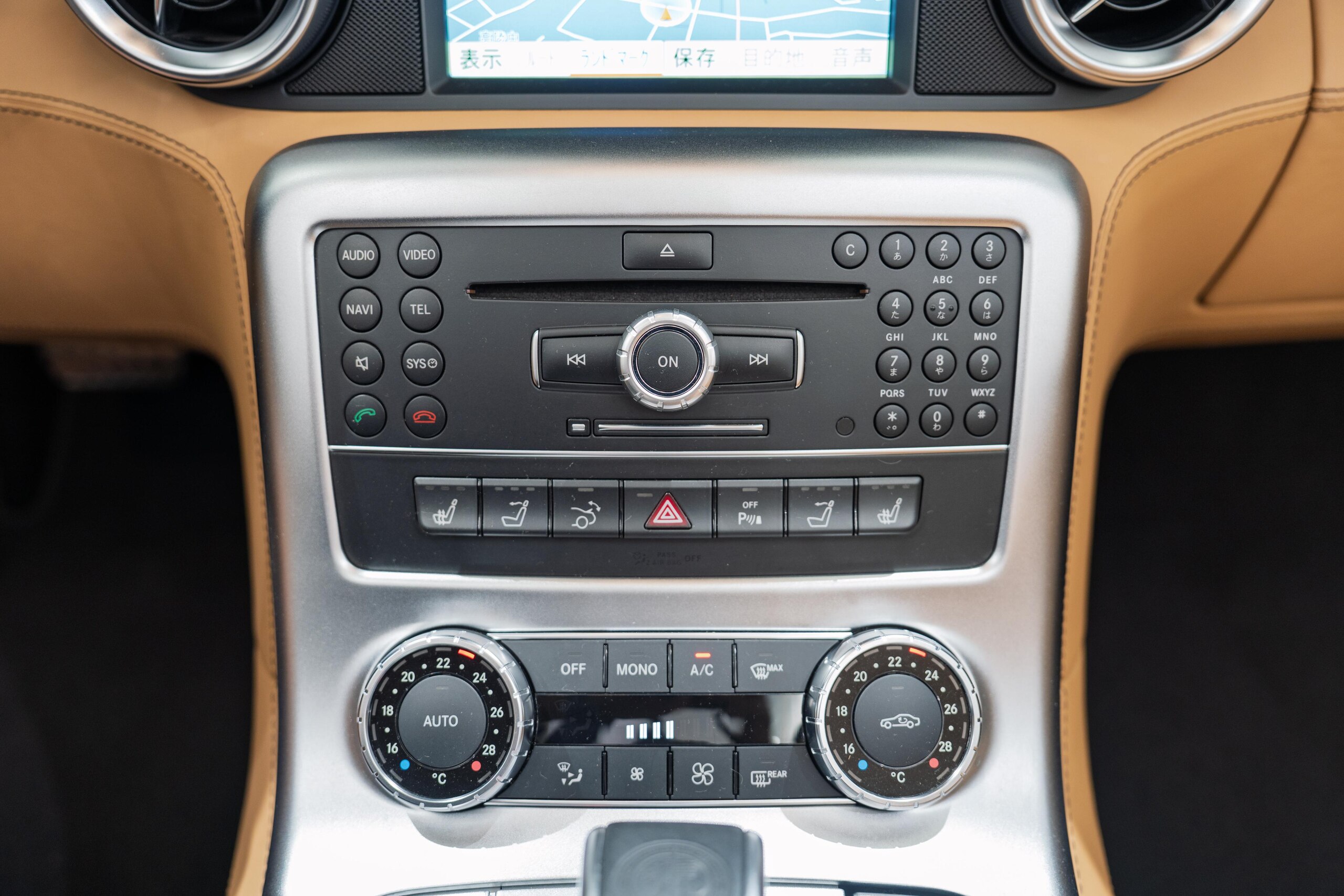 Mercedes Benz SLS AMG Roadster (photo: 12)