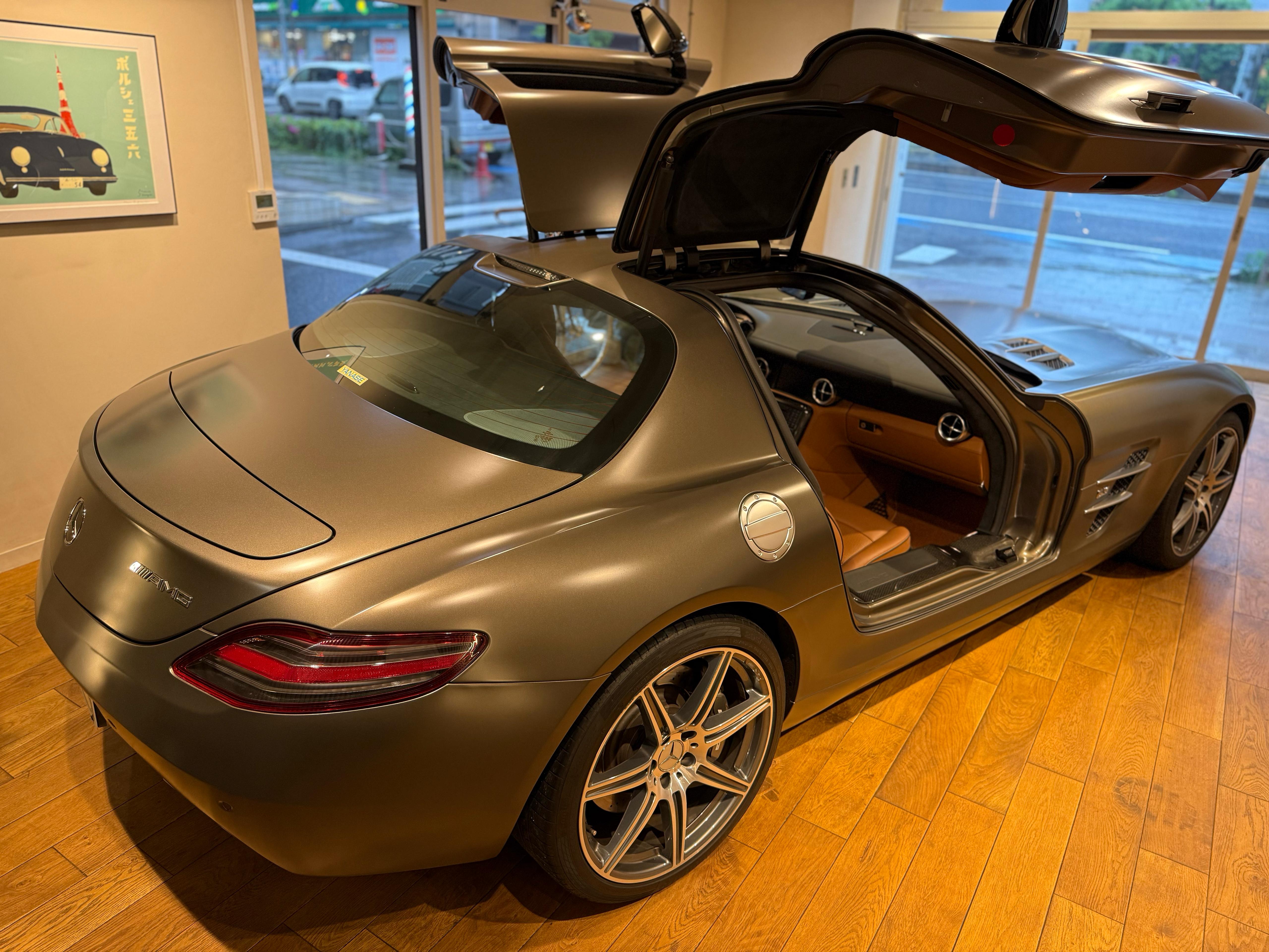 Mercedes Benz SLS AMG (photo: 9)