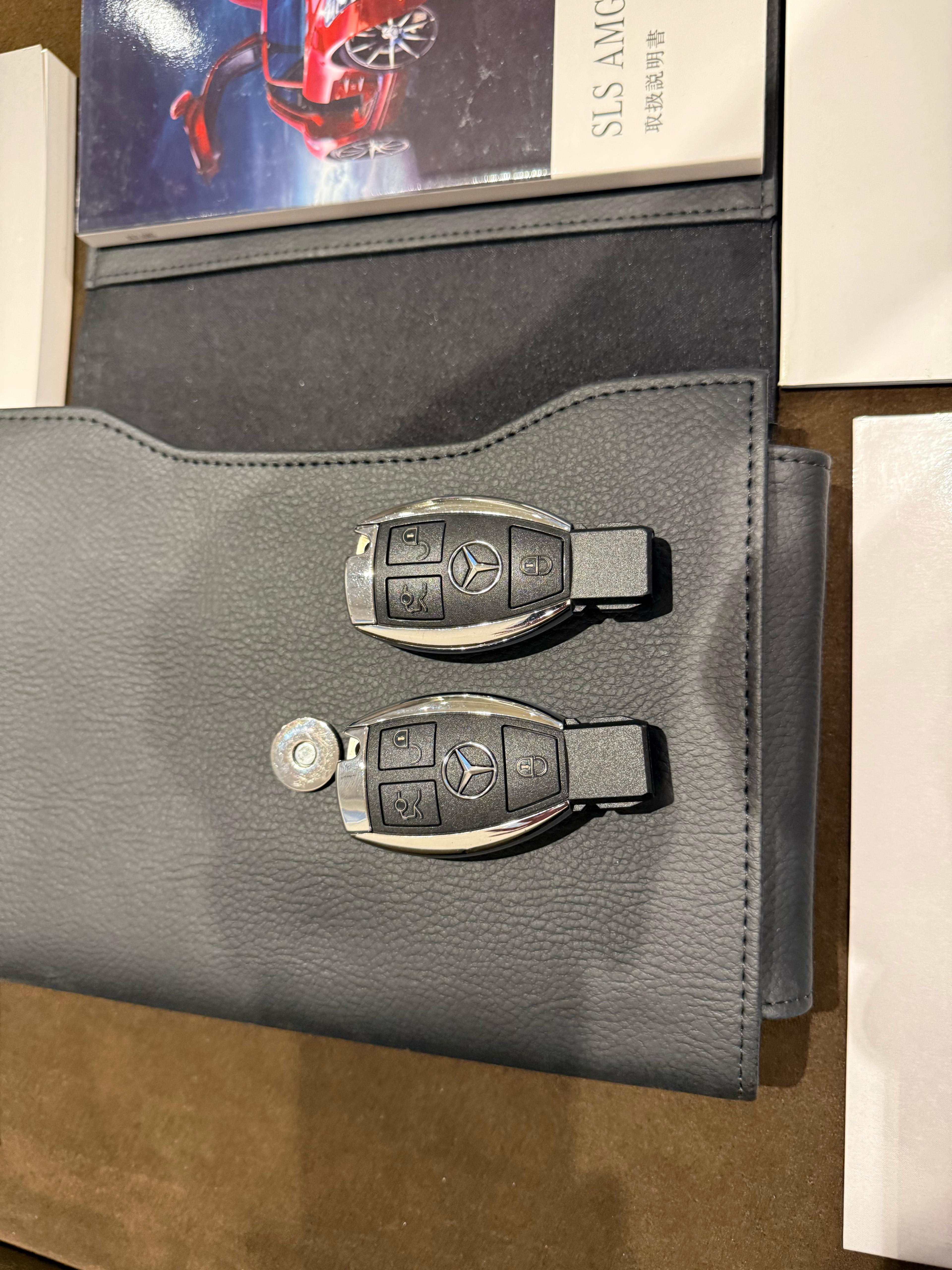 Mercedes Benz SLS AMG (photo: 17)