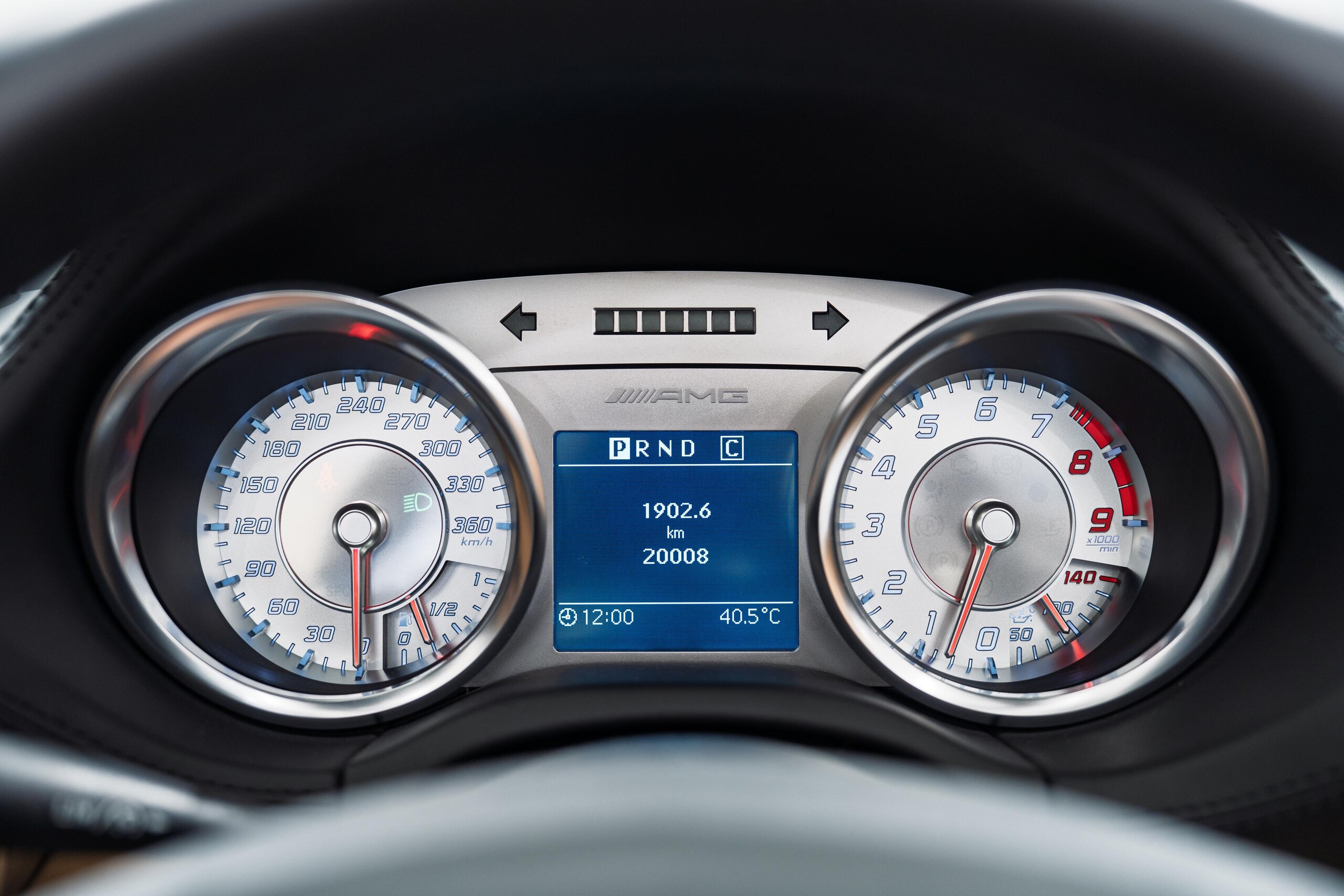 Mercedes Benz SLS AMG Roadster (photo: 8)