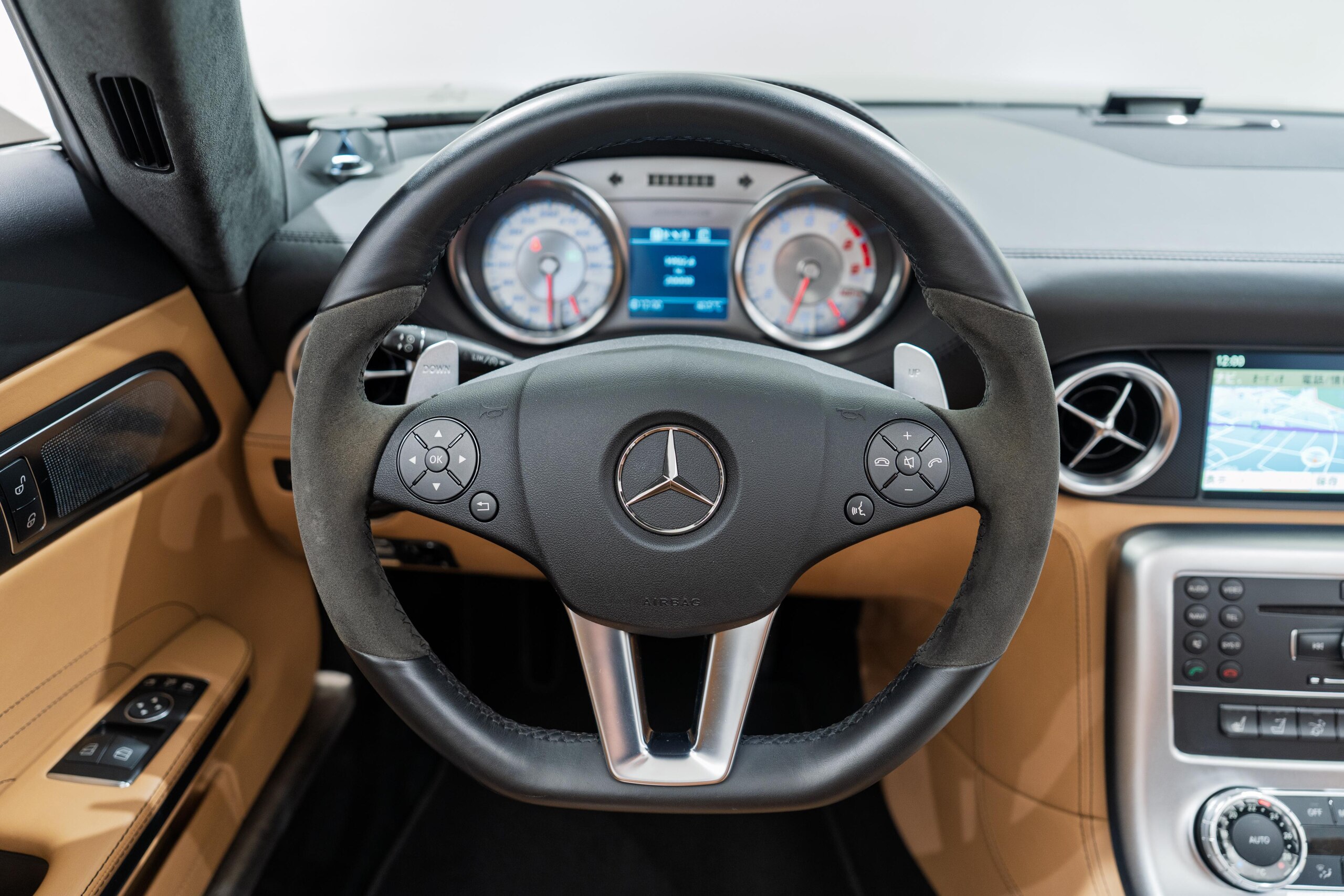 Mercedes Benz SLS AMG Roadster (photo: 7)