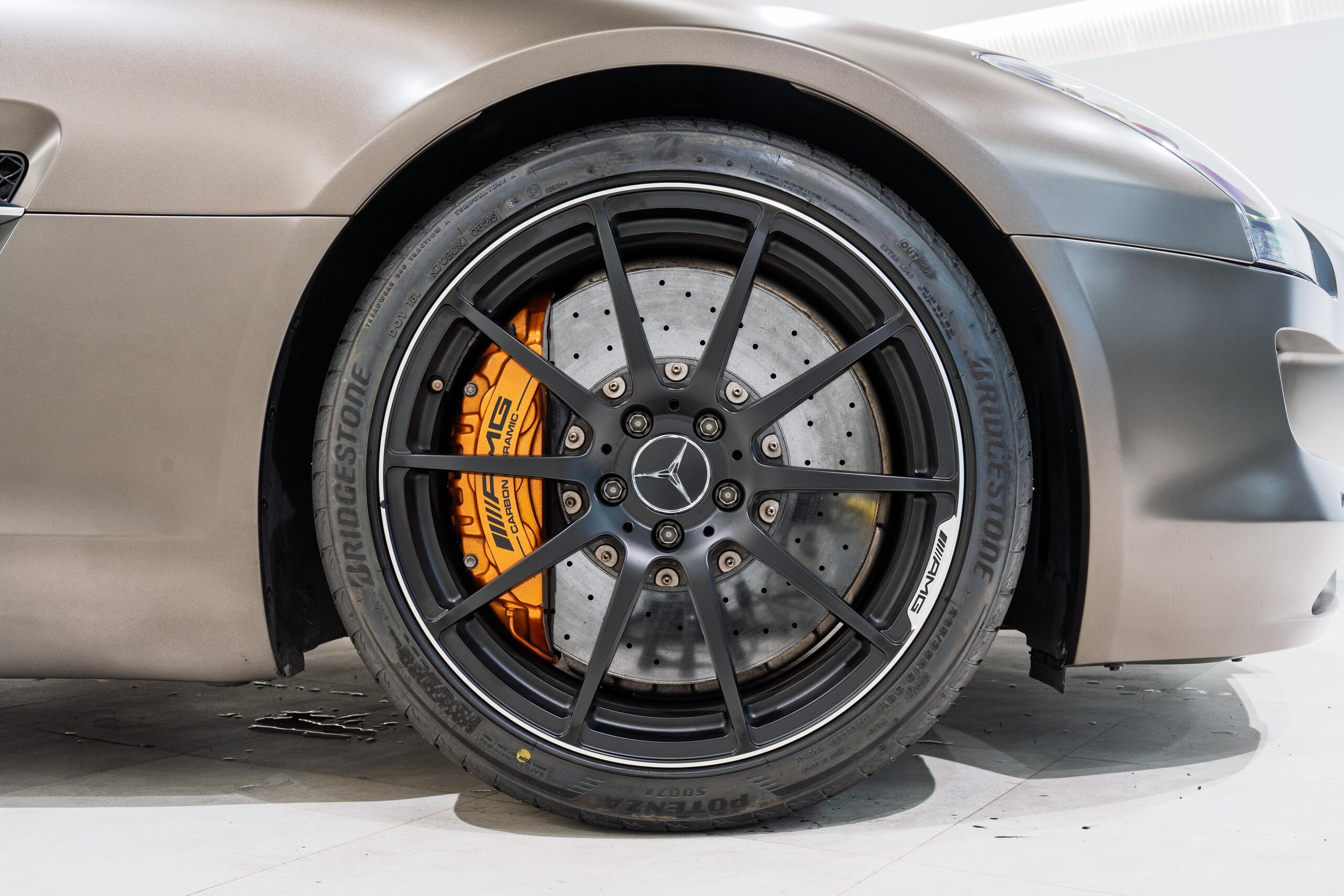 Mercedes Benz SLS AMG Roadster (photo: 15)