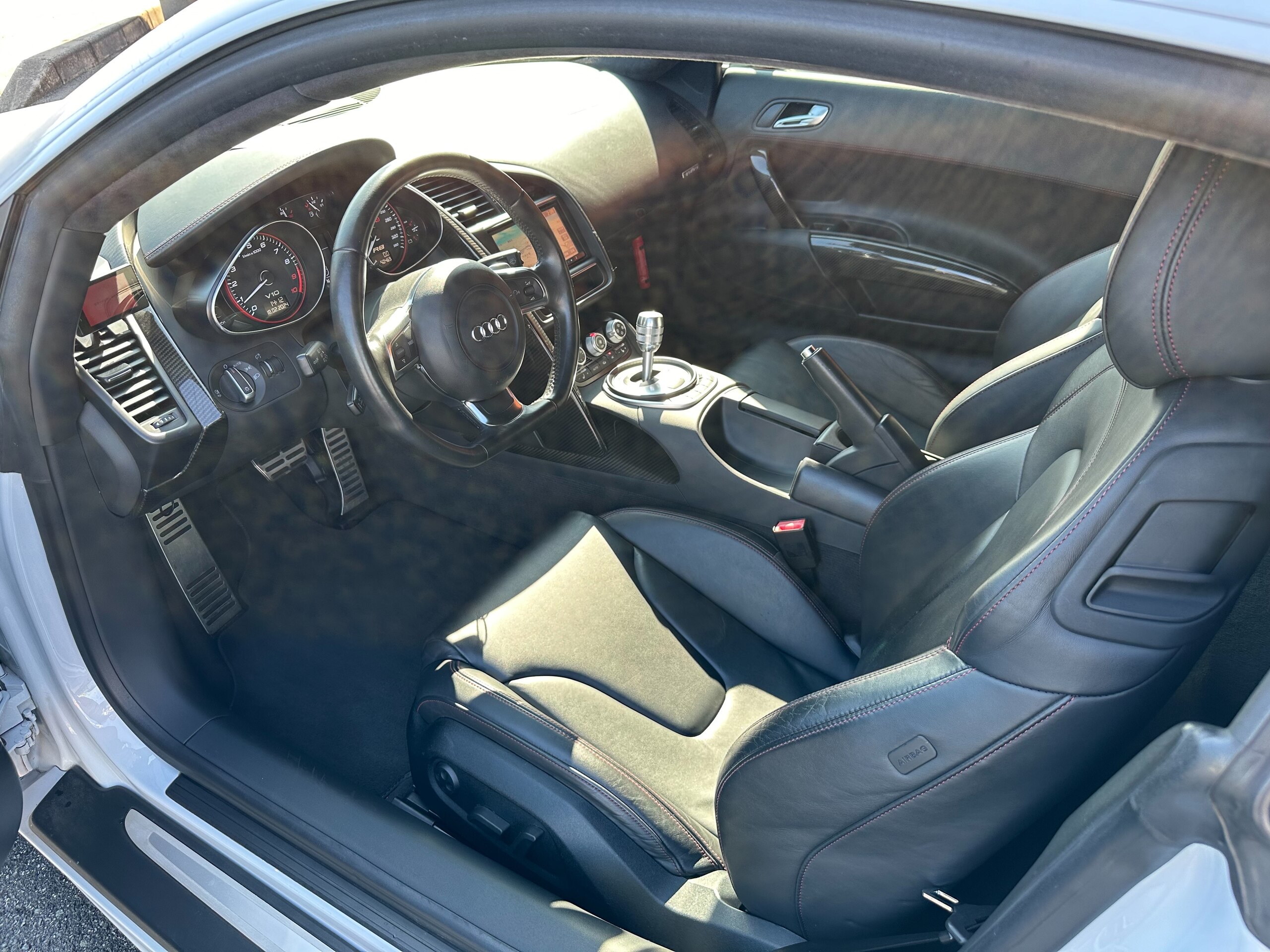 Audi R8 5.2 FSI Quattro (photo: 14)