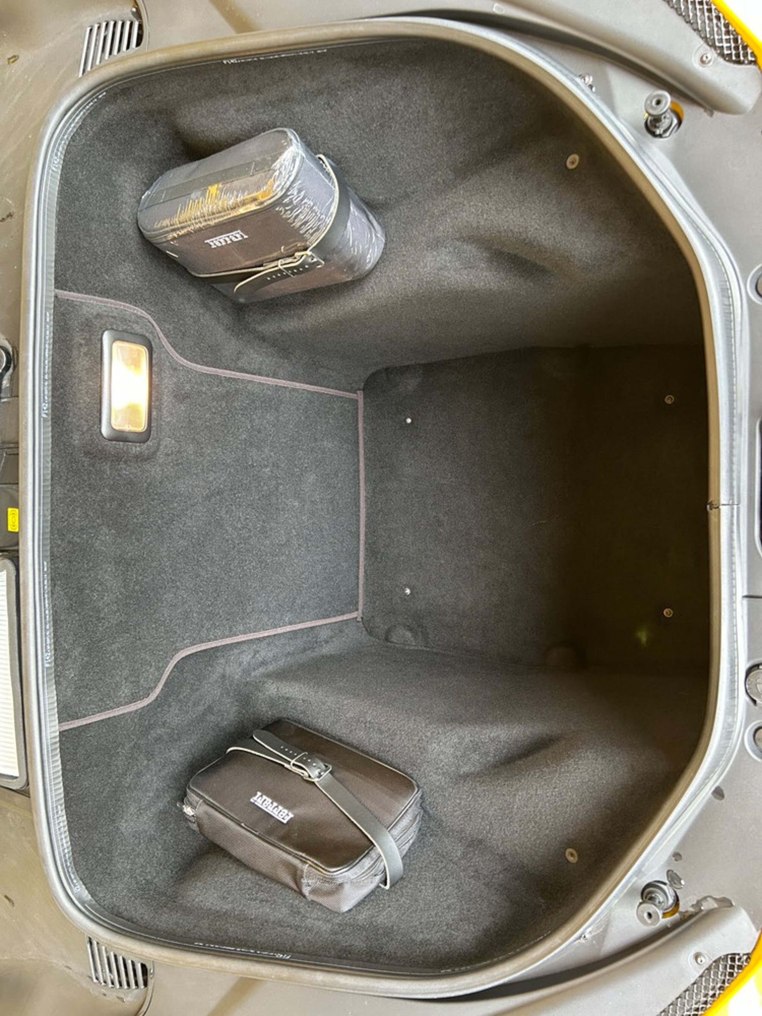 Ferrari 458 Italia F1 DCT (photo: 16)