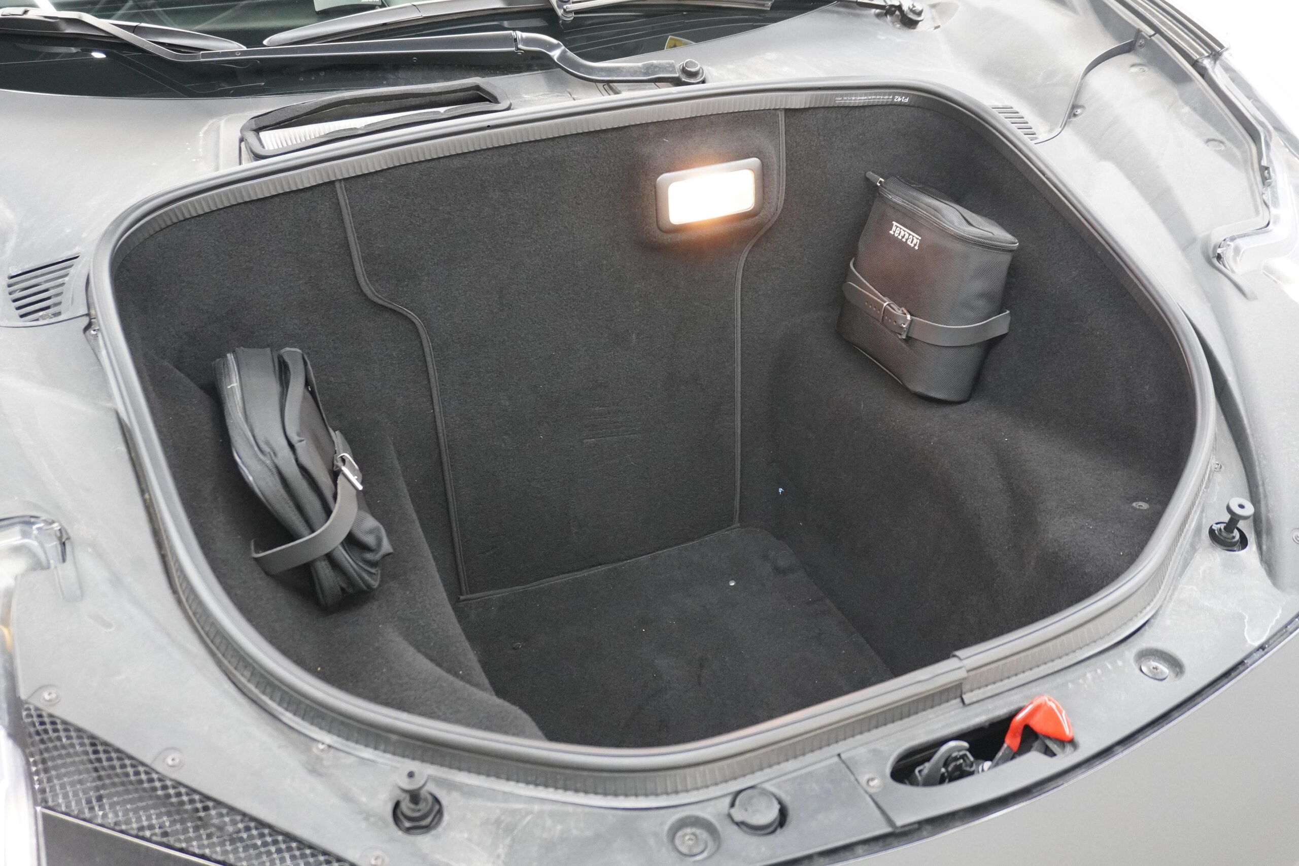 Ferrari 458 Italia F1 DCT (photo: 17)