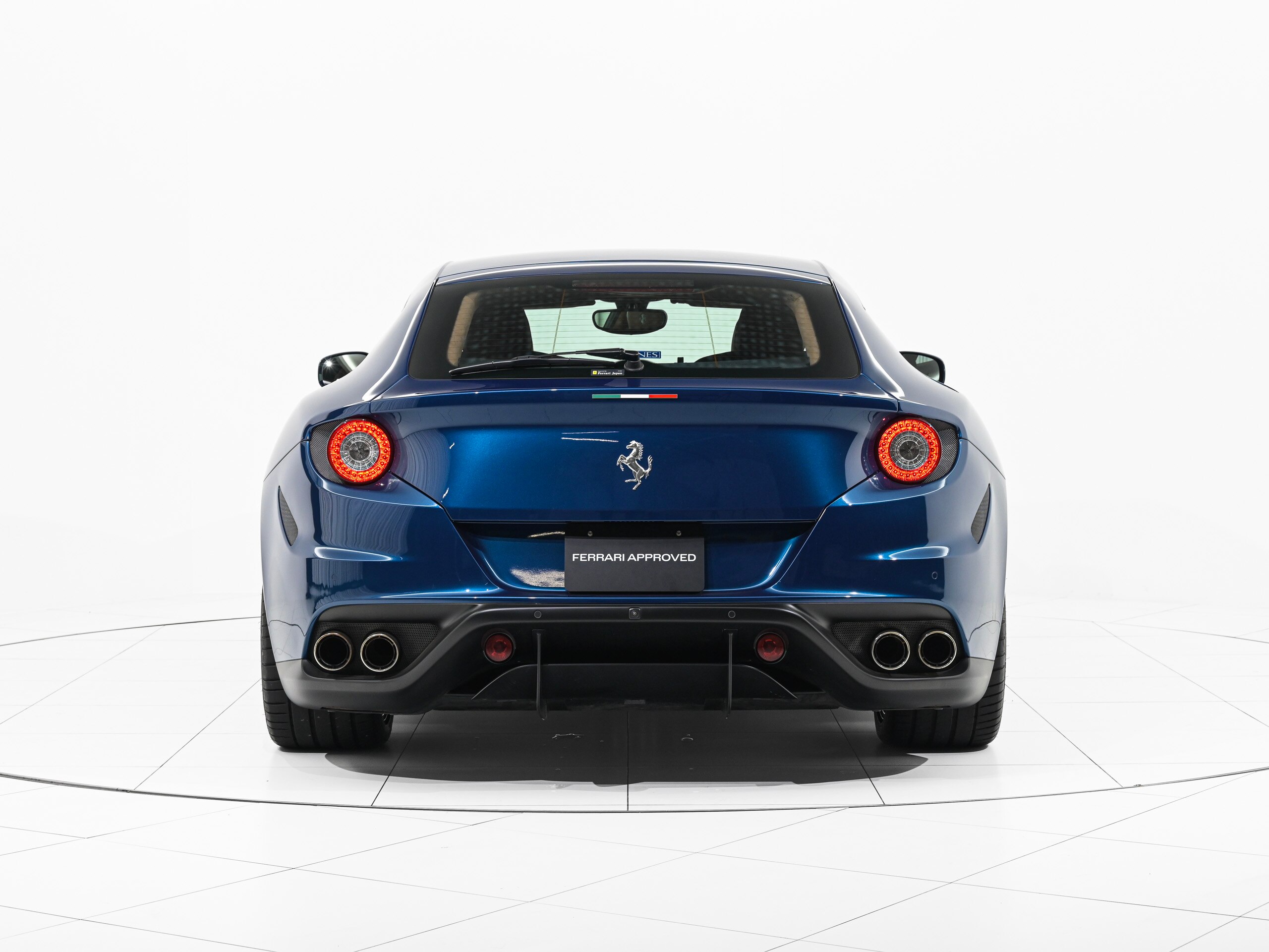 Ferrari FF (photo: 2)