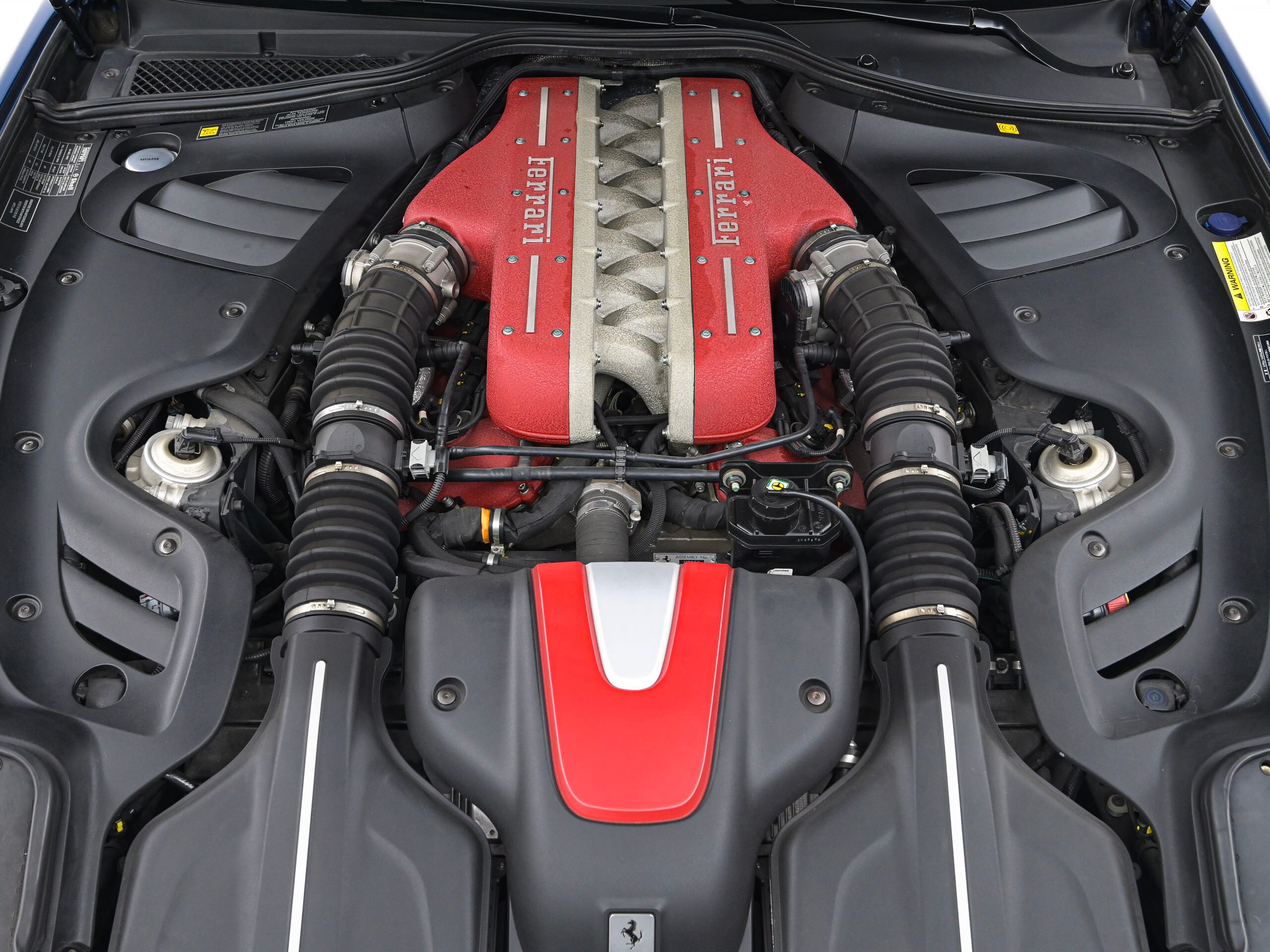 Ferrari FF (photo: 15)