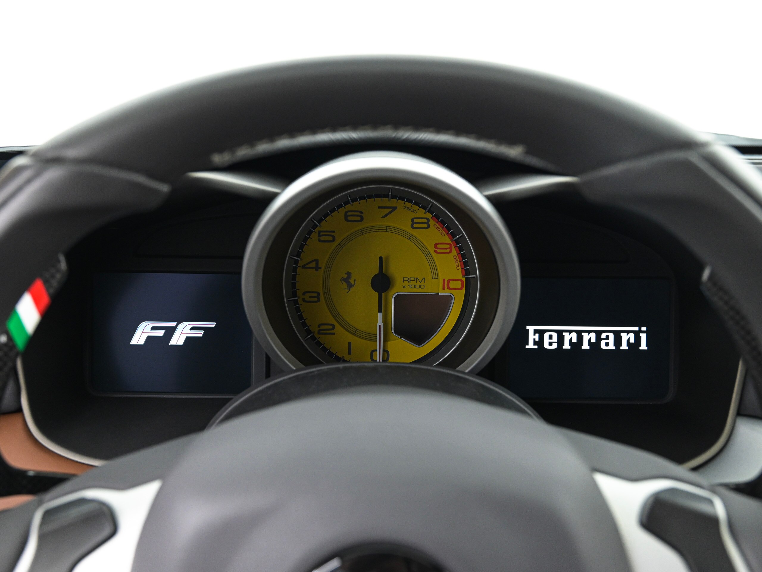 Ferrari FF (photo: 9)