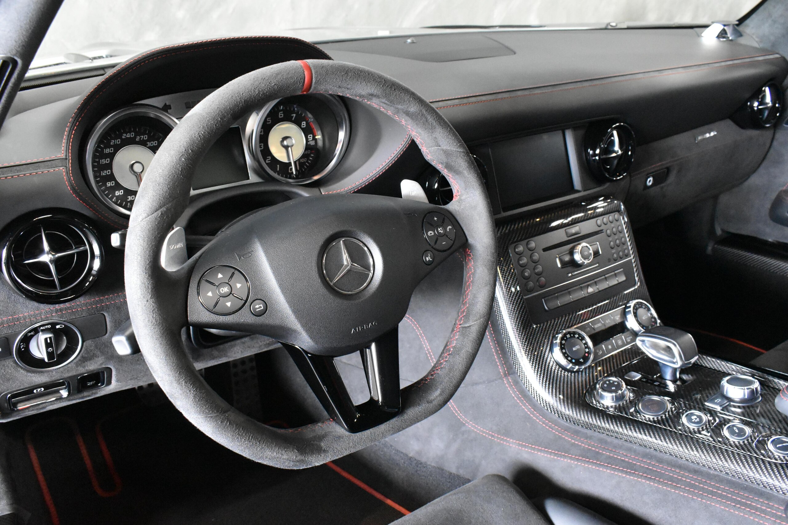 Mercedes Benz SLS AMG Black Series (photo: 8)