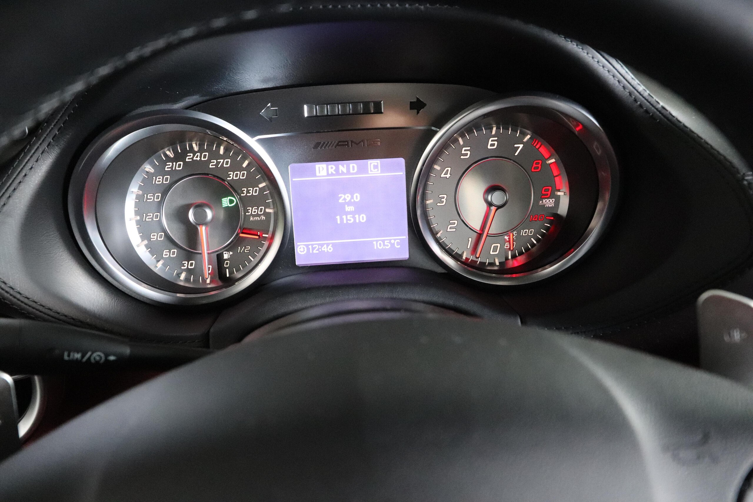 Mercedes Benz SLS AMG (photo: 10)