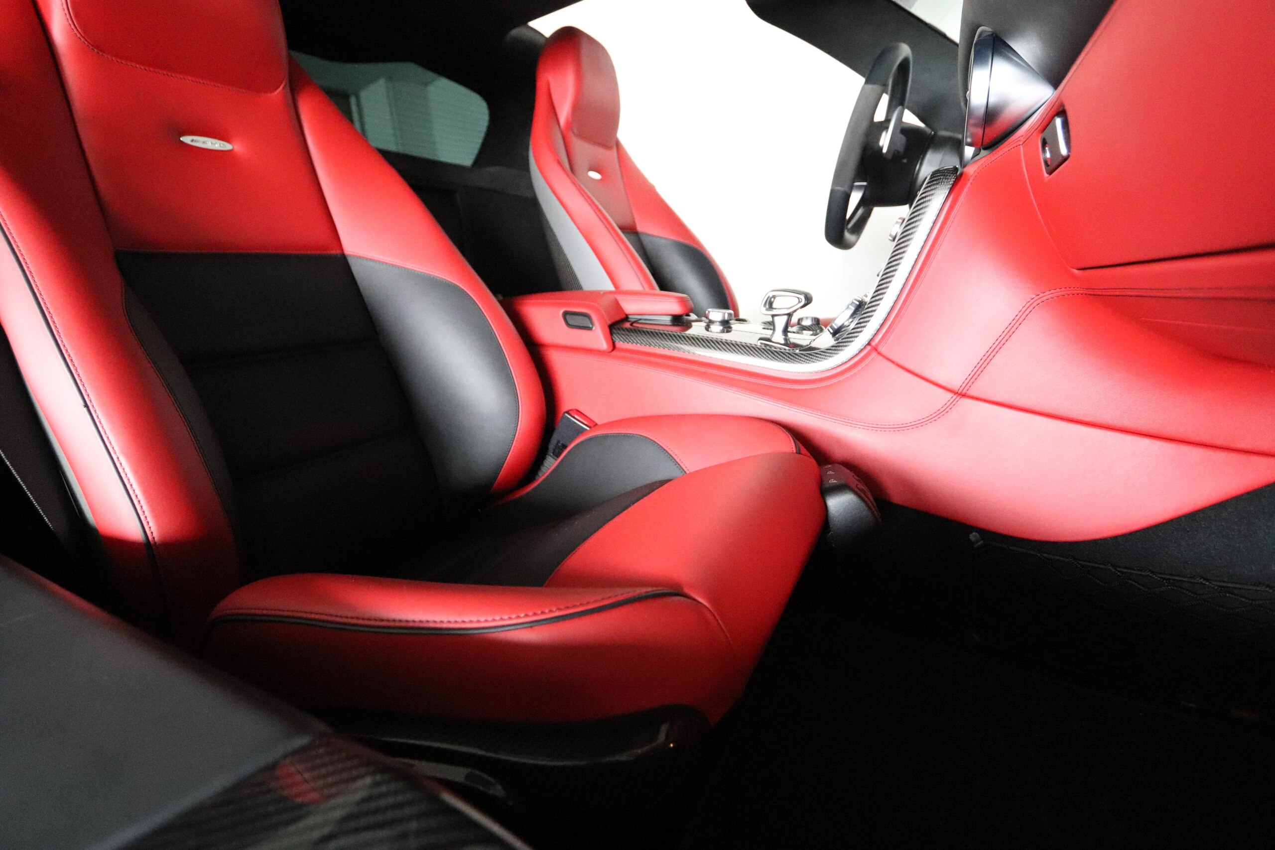 Mercedes Benz SLS AMG (photo: 13)