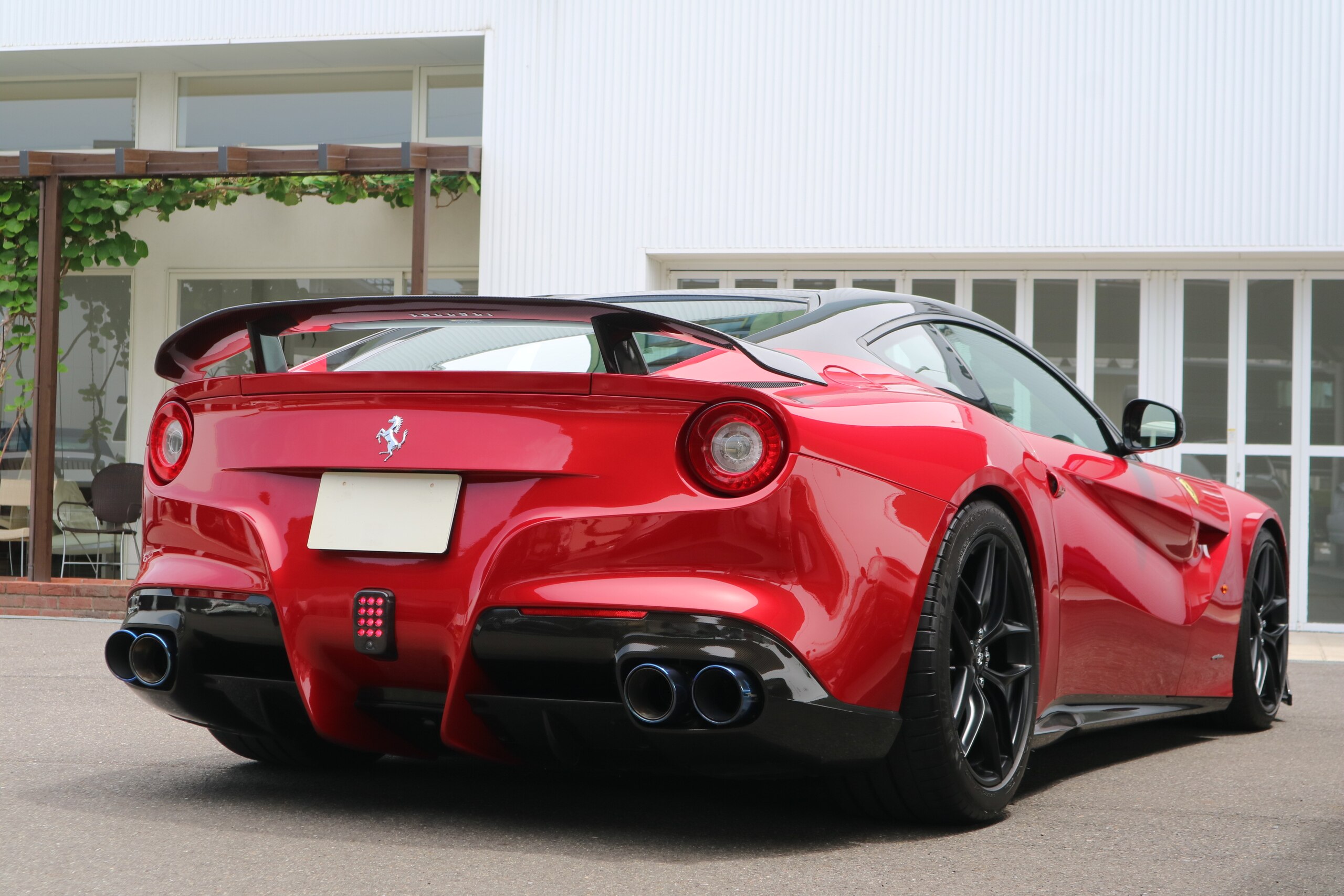 Ferrari F12 Berlinetta (photo: 2)