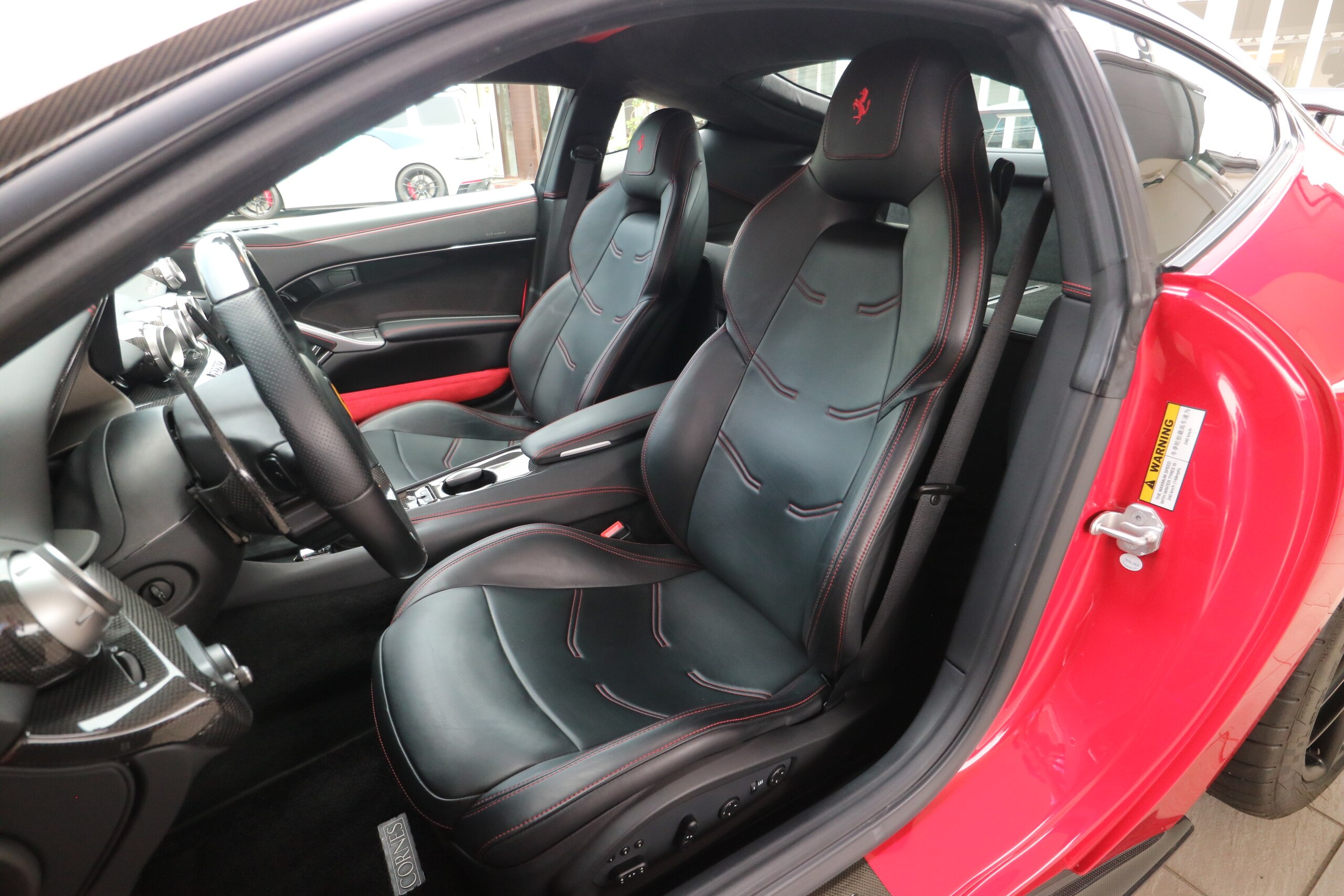 Ferrari F12 Berlinetta (photo: 4)