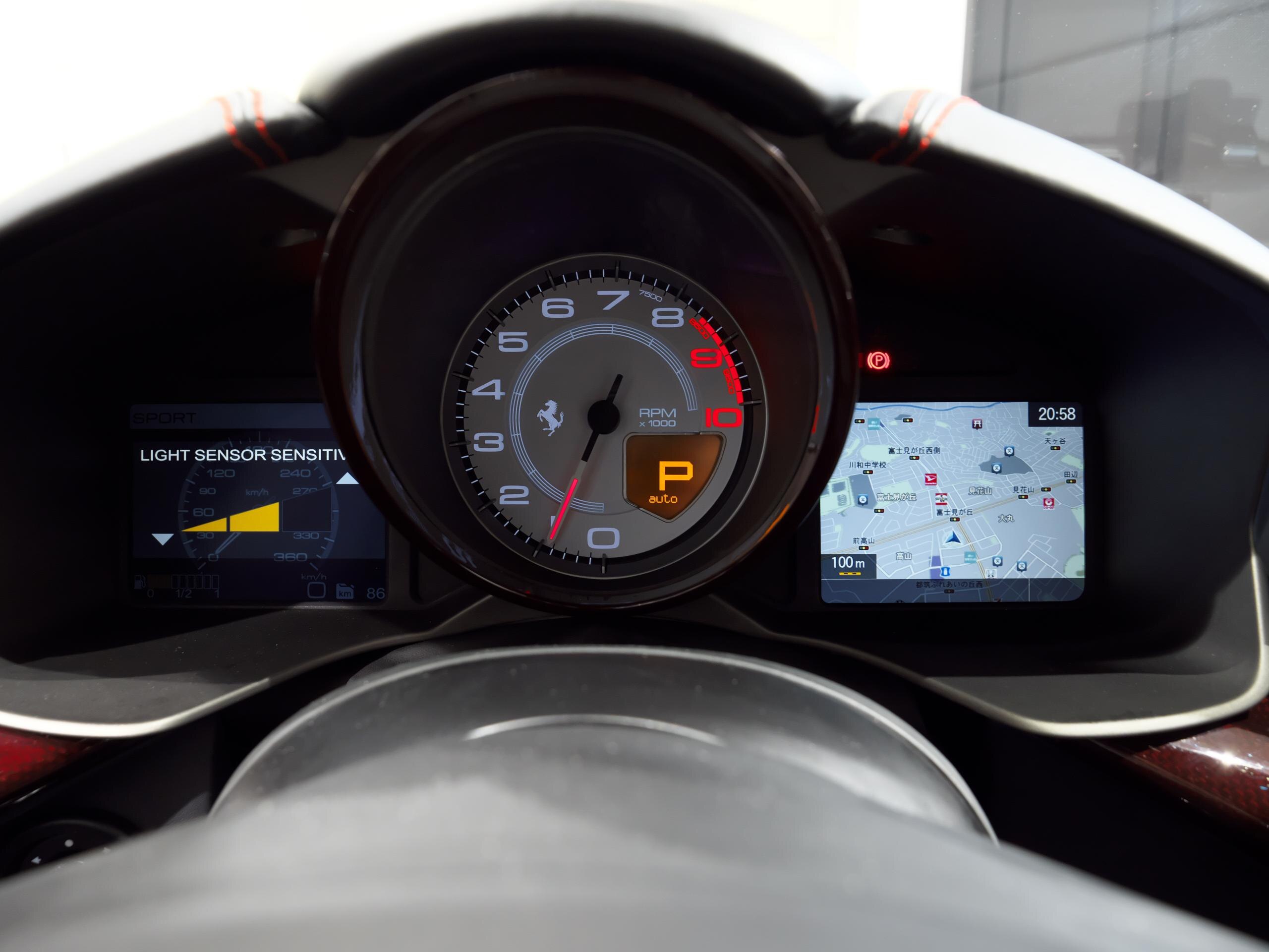 Ferrari F12 Berlinetta (photo: 13)