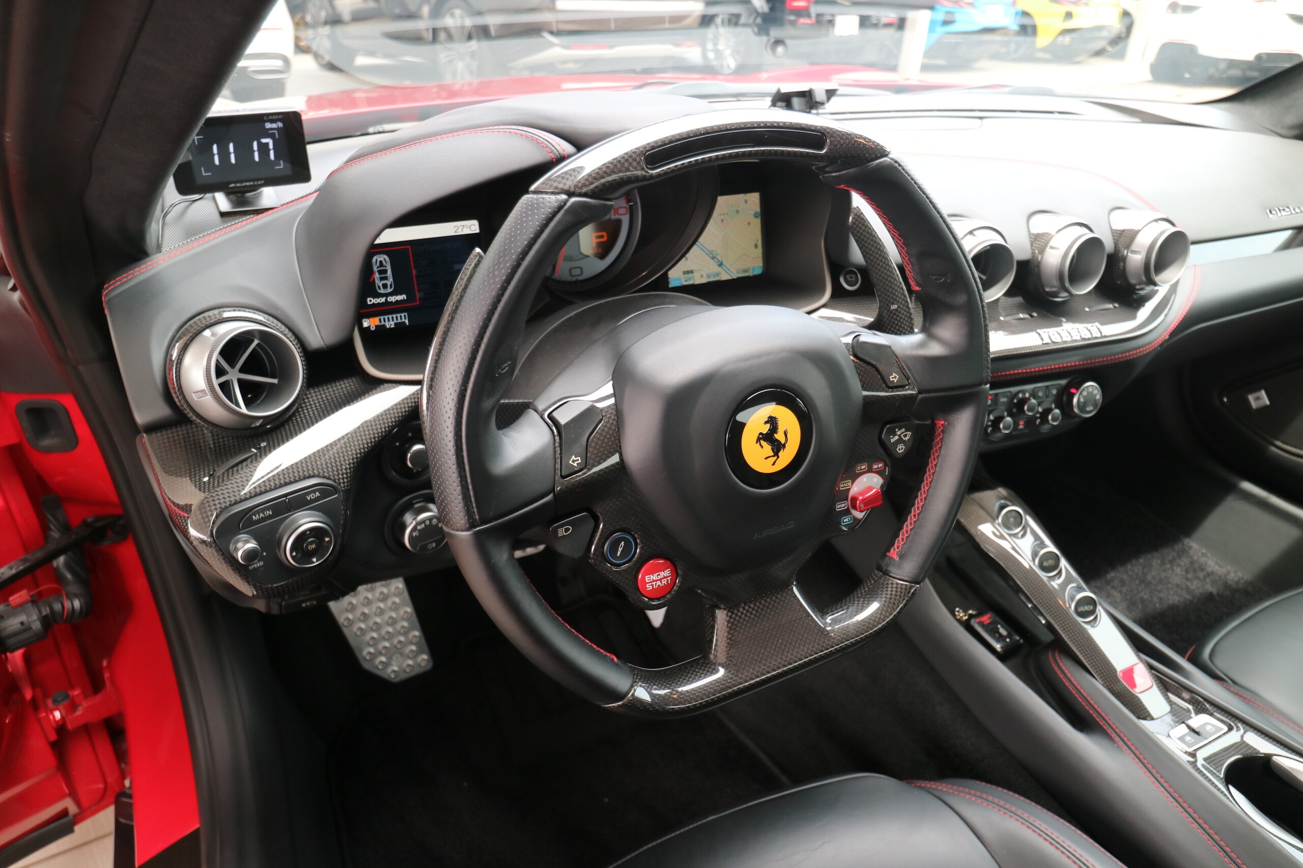 Ferrari F12 Berlinetta (photo: 5)