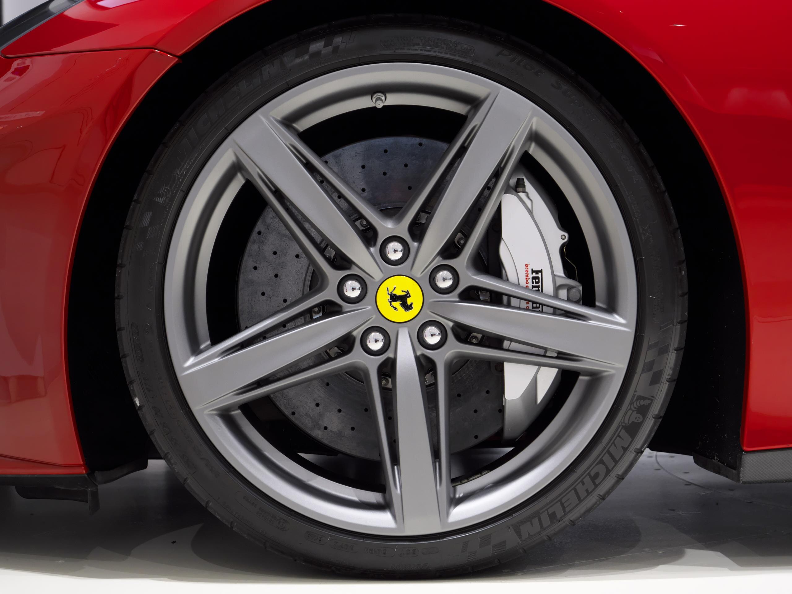 Ferrari F12 Berlinetta (photo: 18)