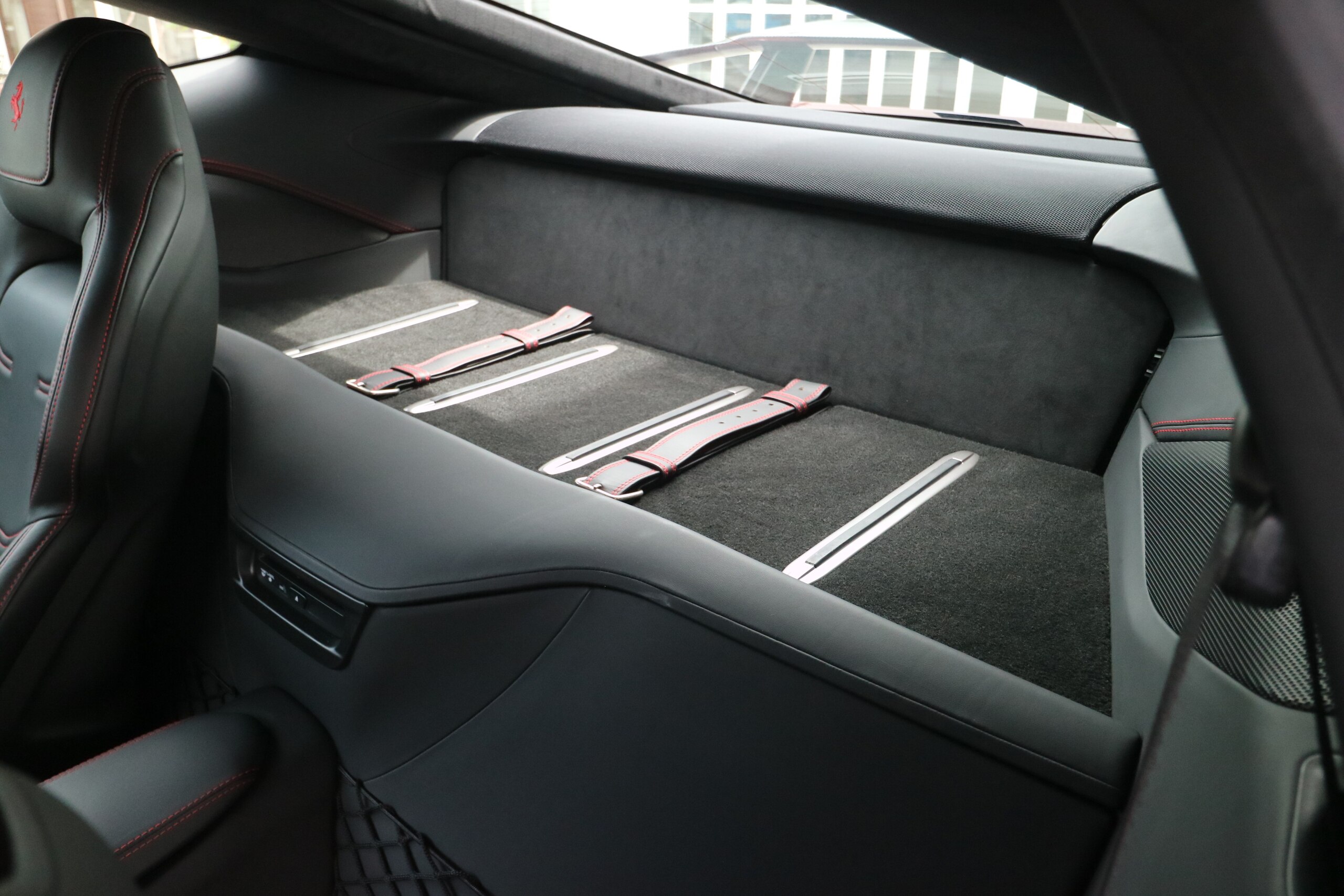 Ferrari F12 Berlinetta (photo: 10)