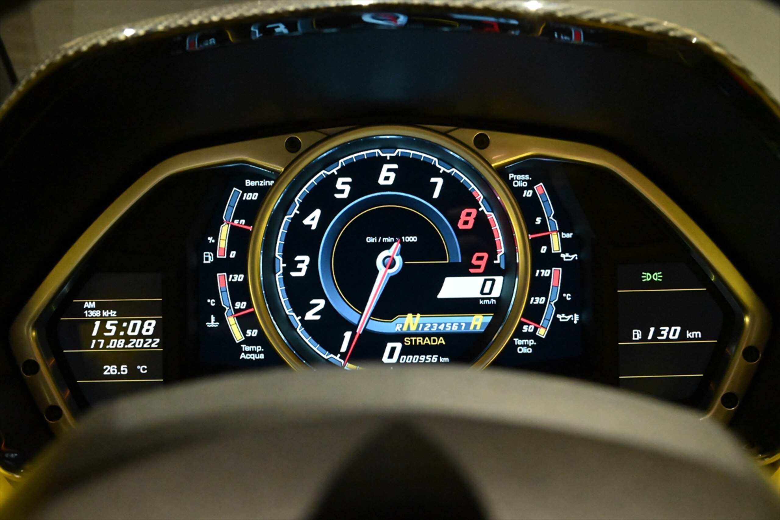 Lamborghini Aventador Roadster (photo: 10)