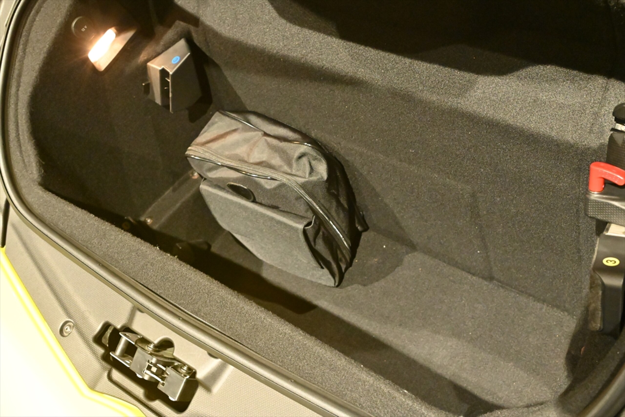 Lamborghini Aventador Roadster (photo: 22)