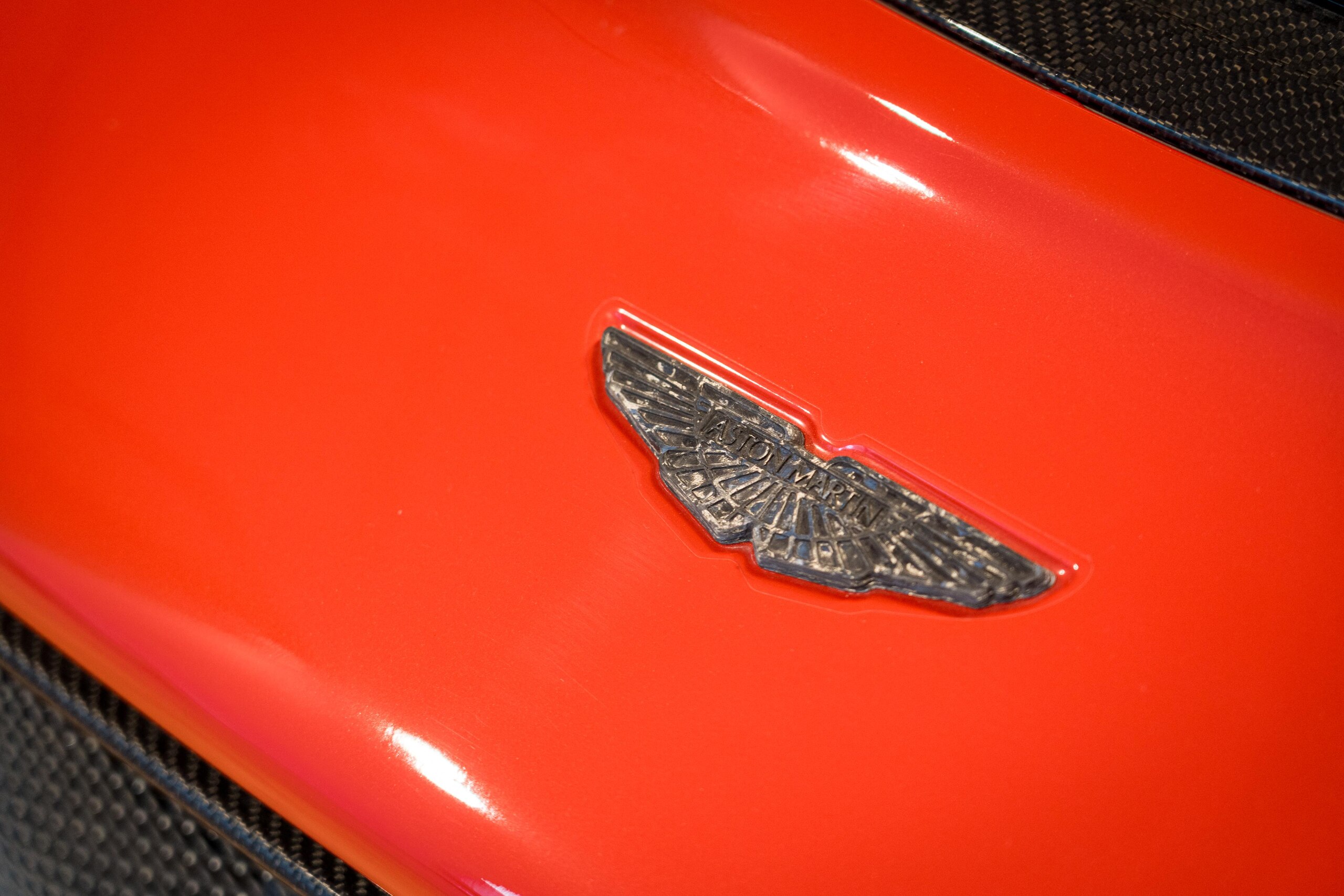 Aston Martin Vantage GT12 (photo: 4)