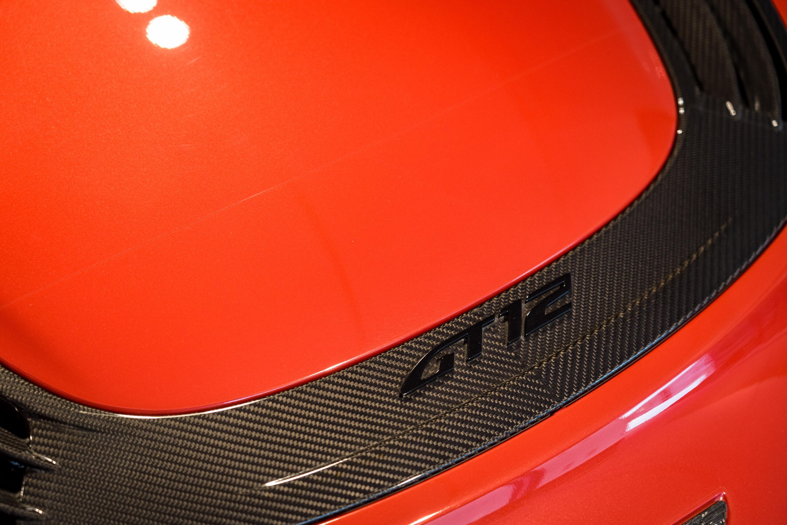 Aston Martin Vantage GT12 (photo: 6)