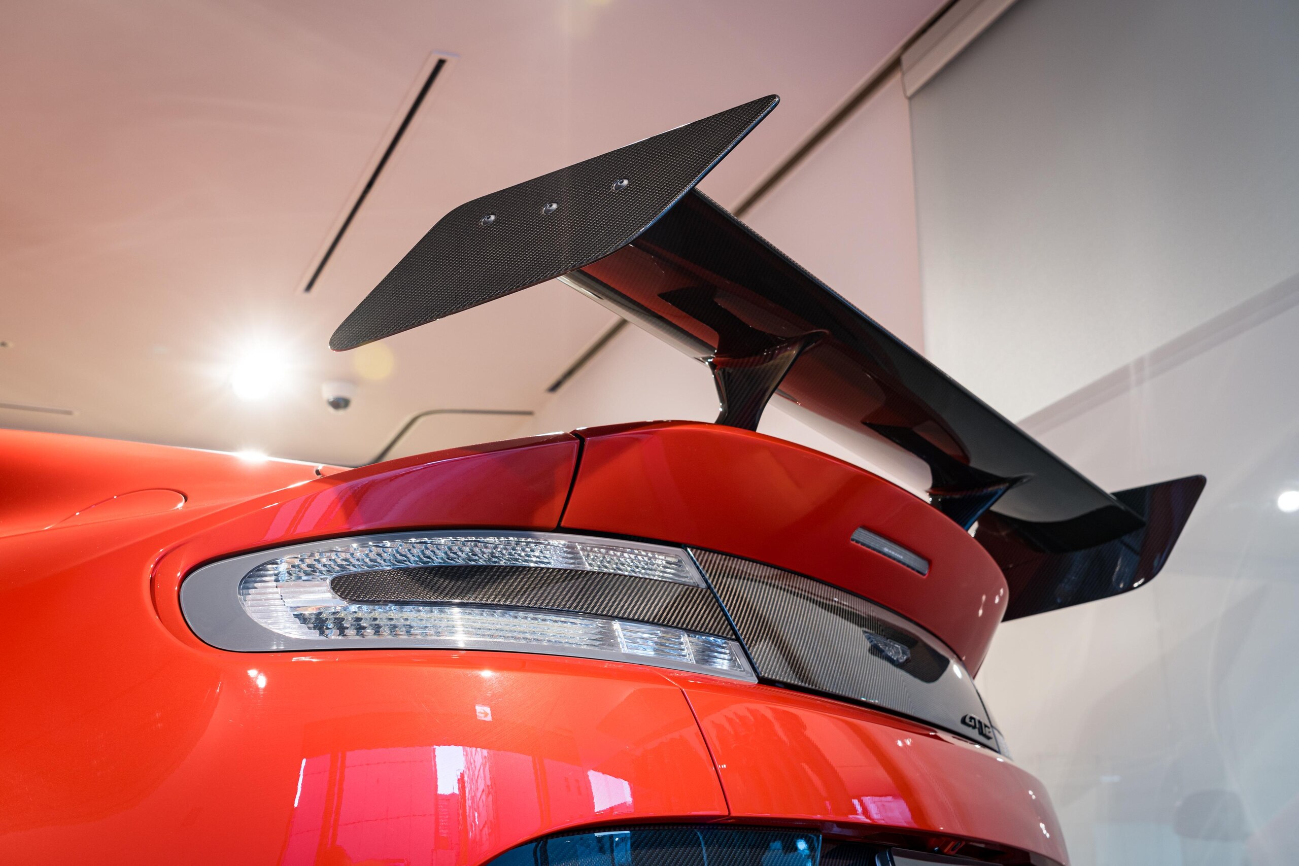 Aston Martin Vantage GT12 (photo: 7)