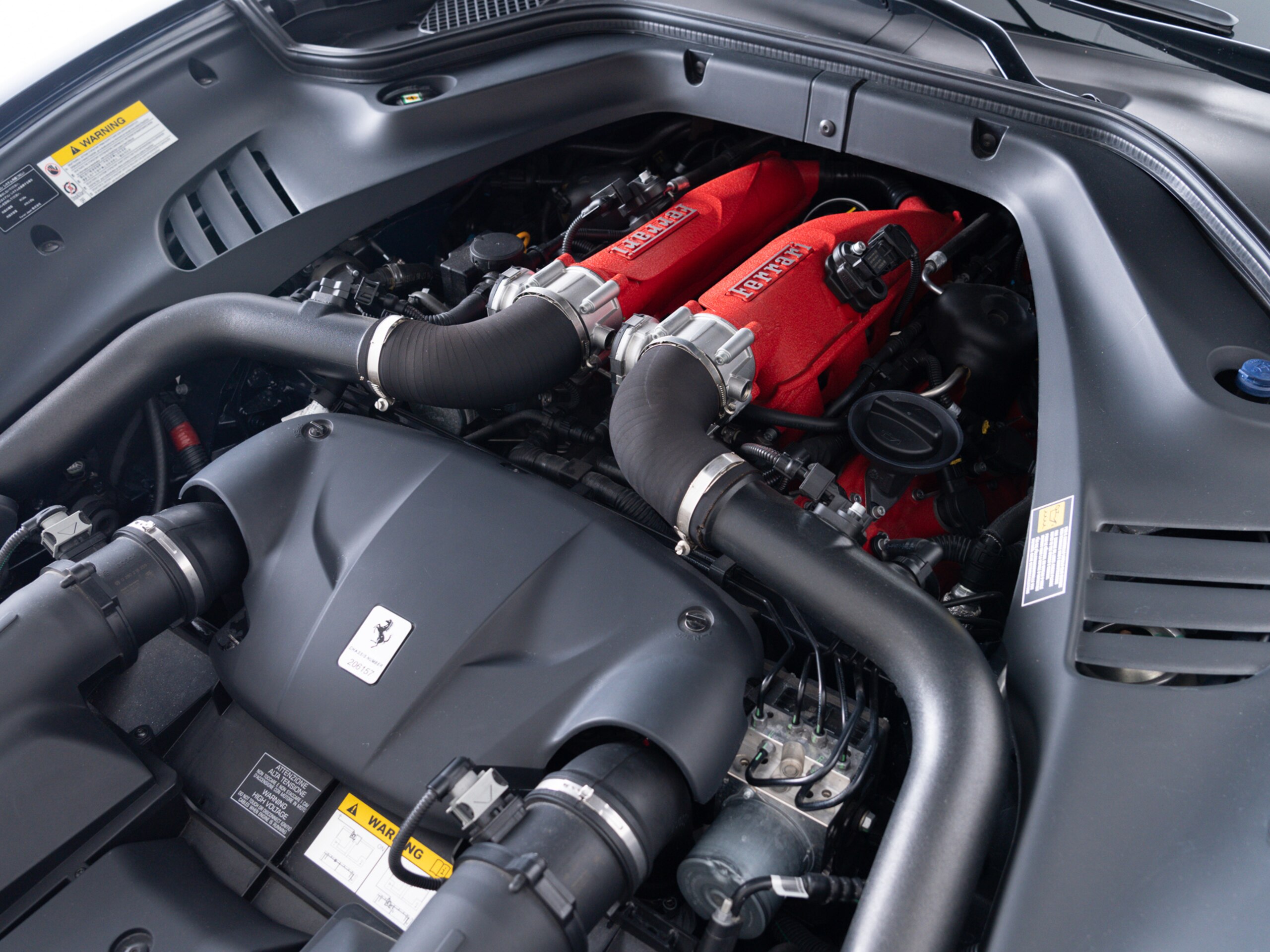 Ferrari California T (photo: 19)