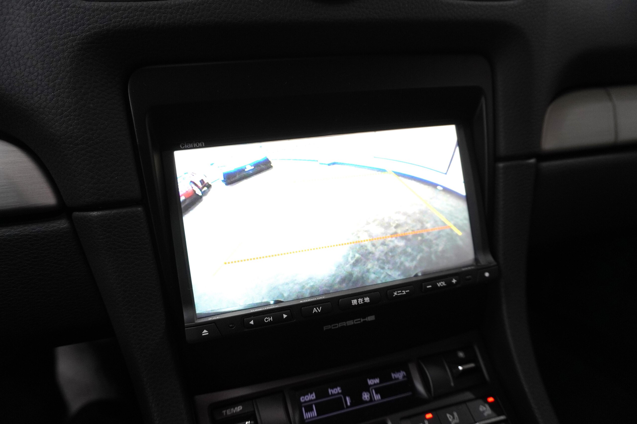 Porsche Cayman GT4 (photo: 13)