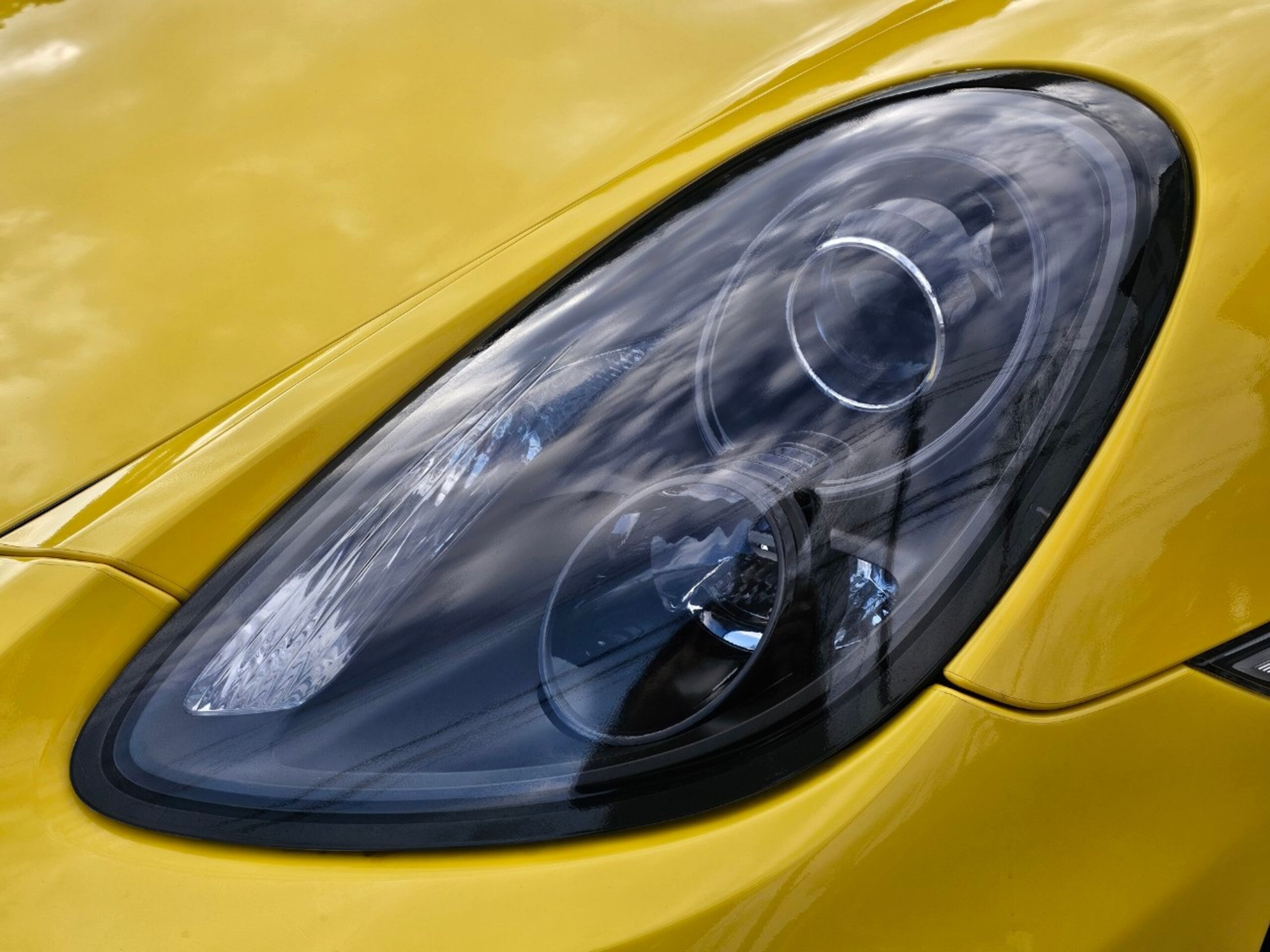 Porsche Cayman GT4 (photo: 17)