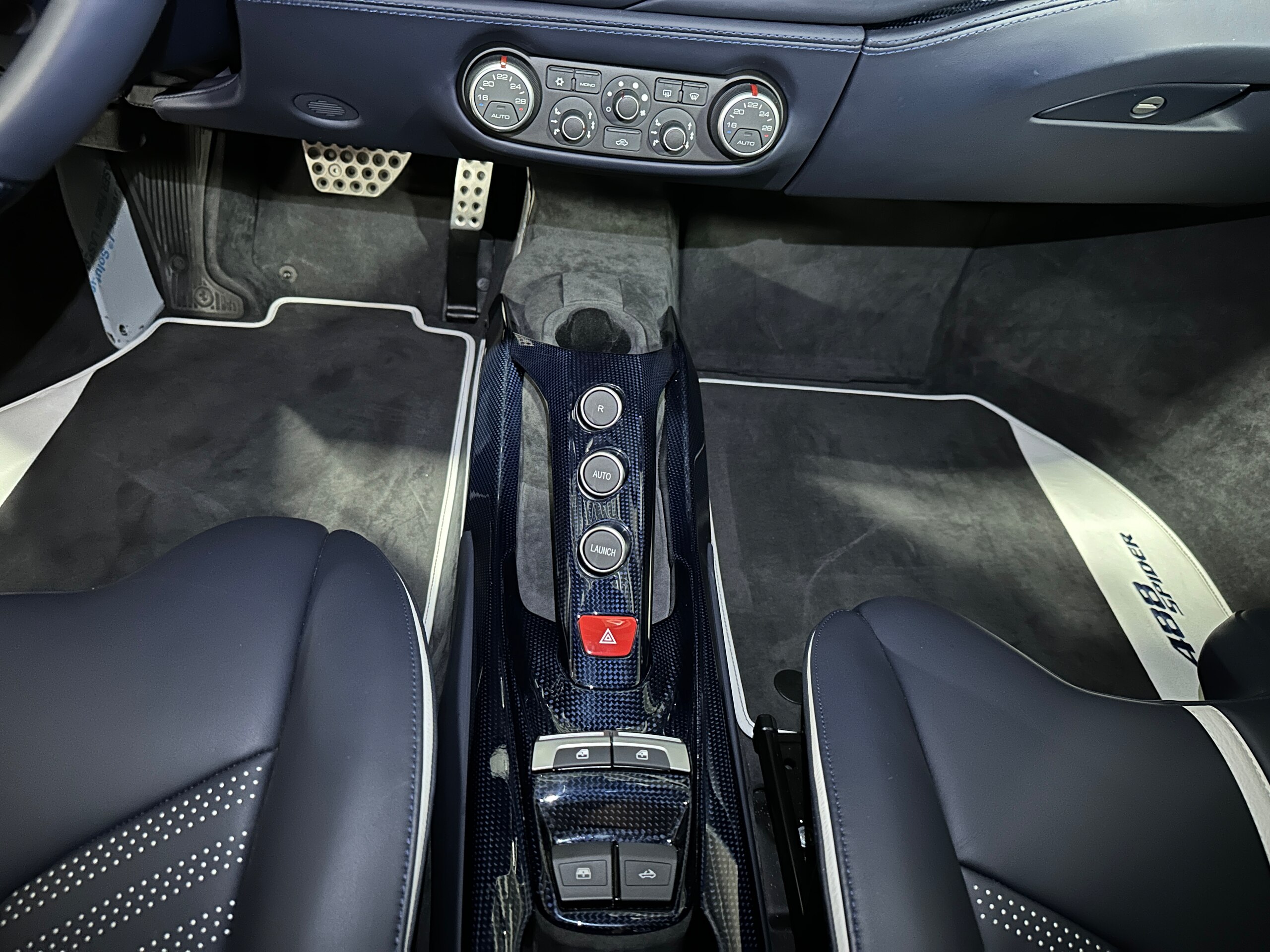 Ferrari 488 Spider (photo: 14)