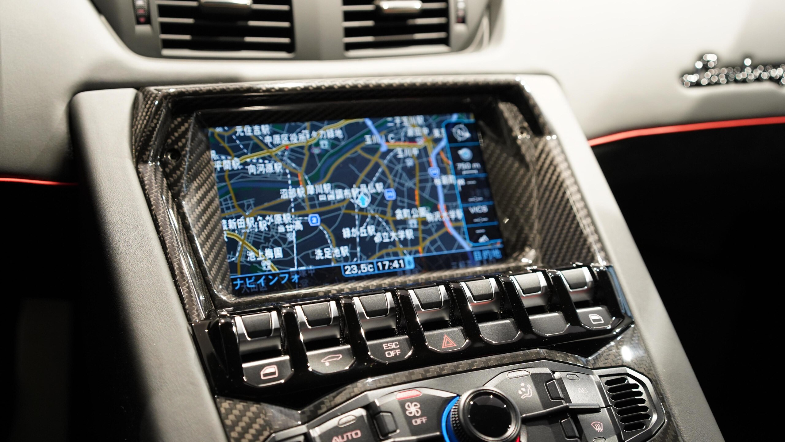 Lamborghini Aventador SV (photo: 9)