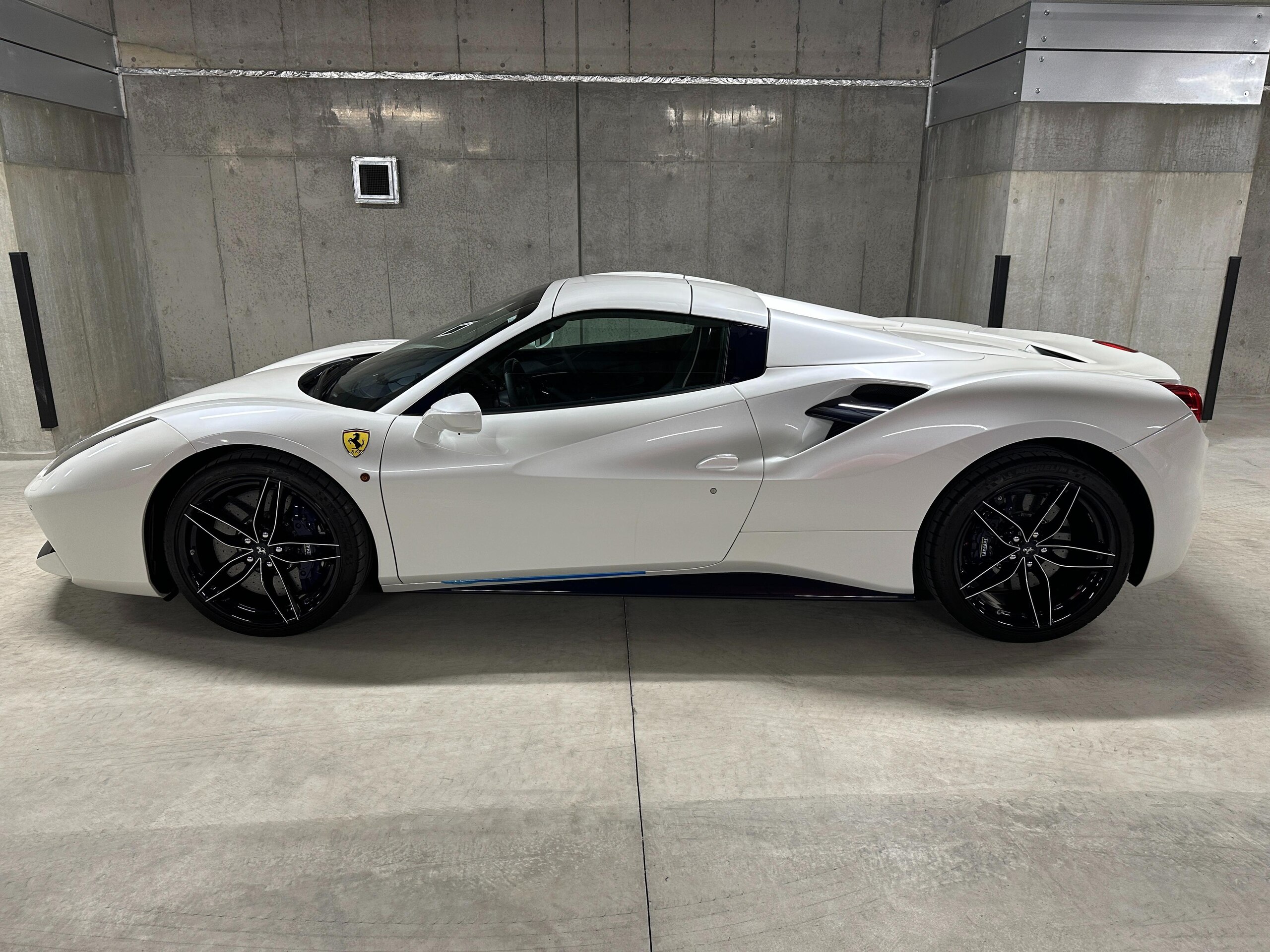 Ferrari 488 Spider (photo: 7)