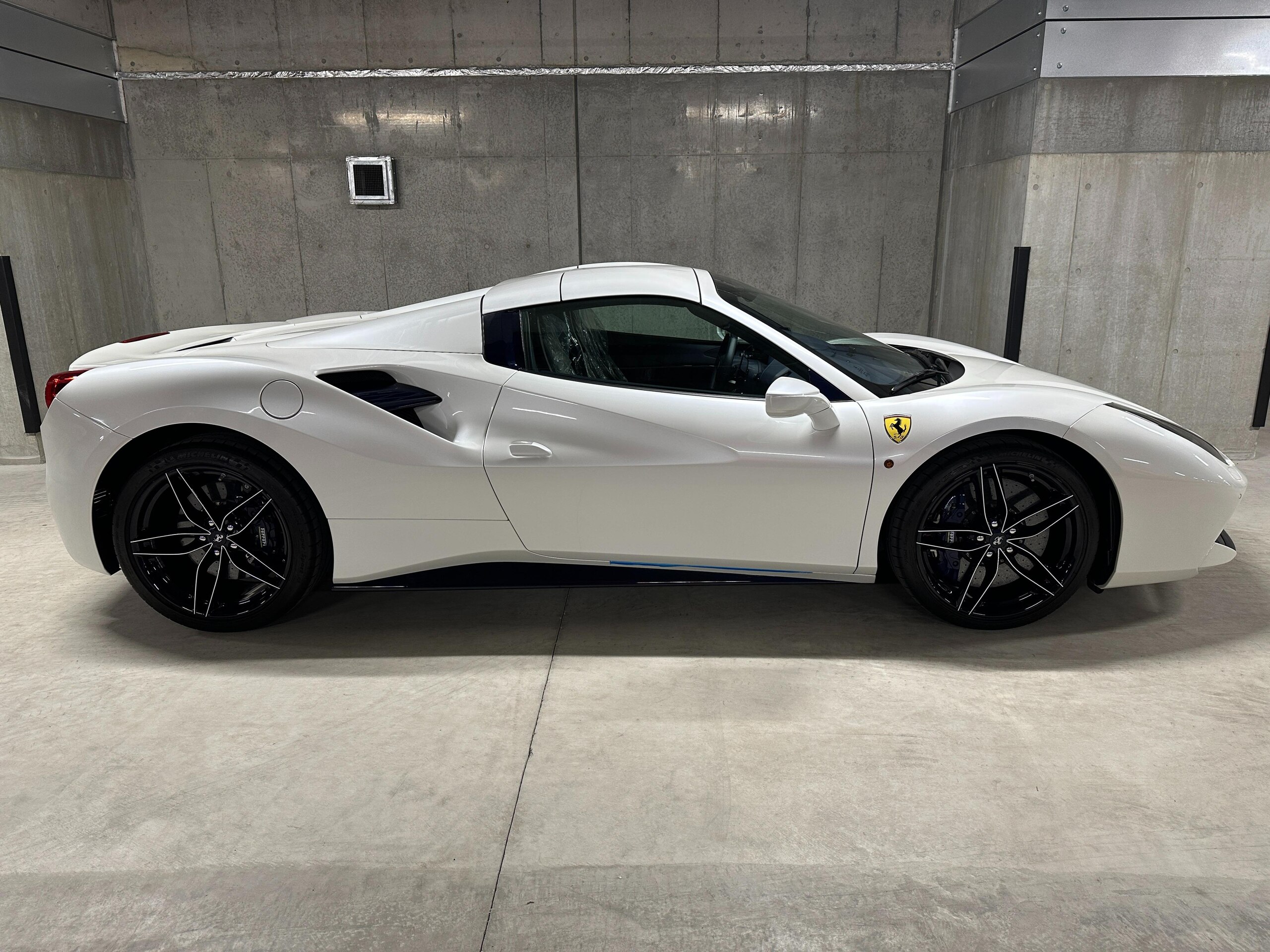 Ferrari 488 Spider (photo: 6)