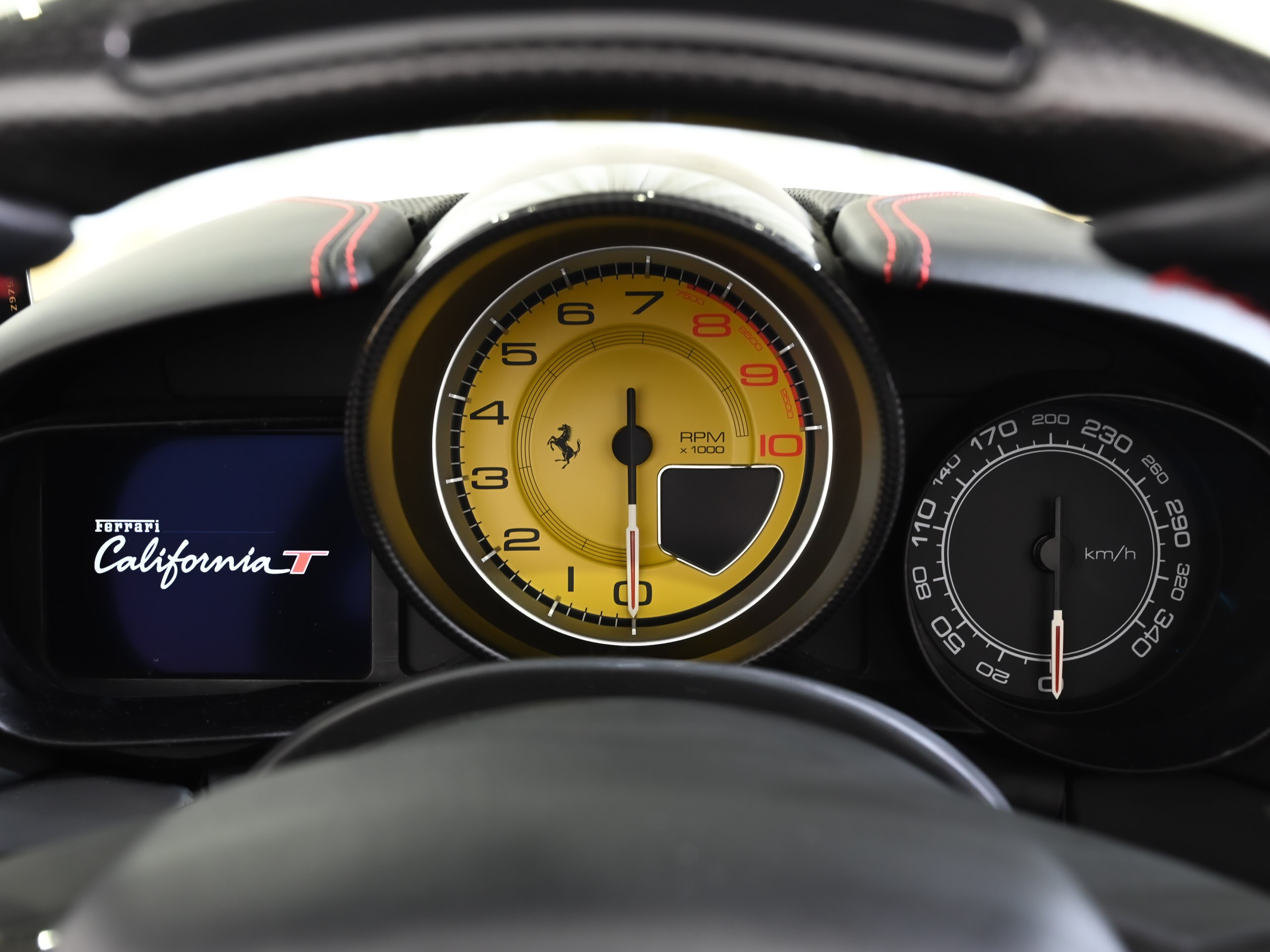 Ferrari California T (photo: 11)