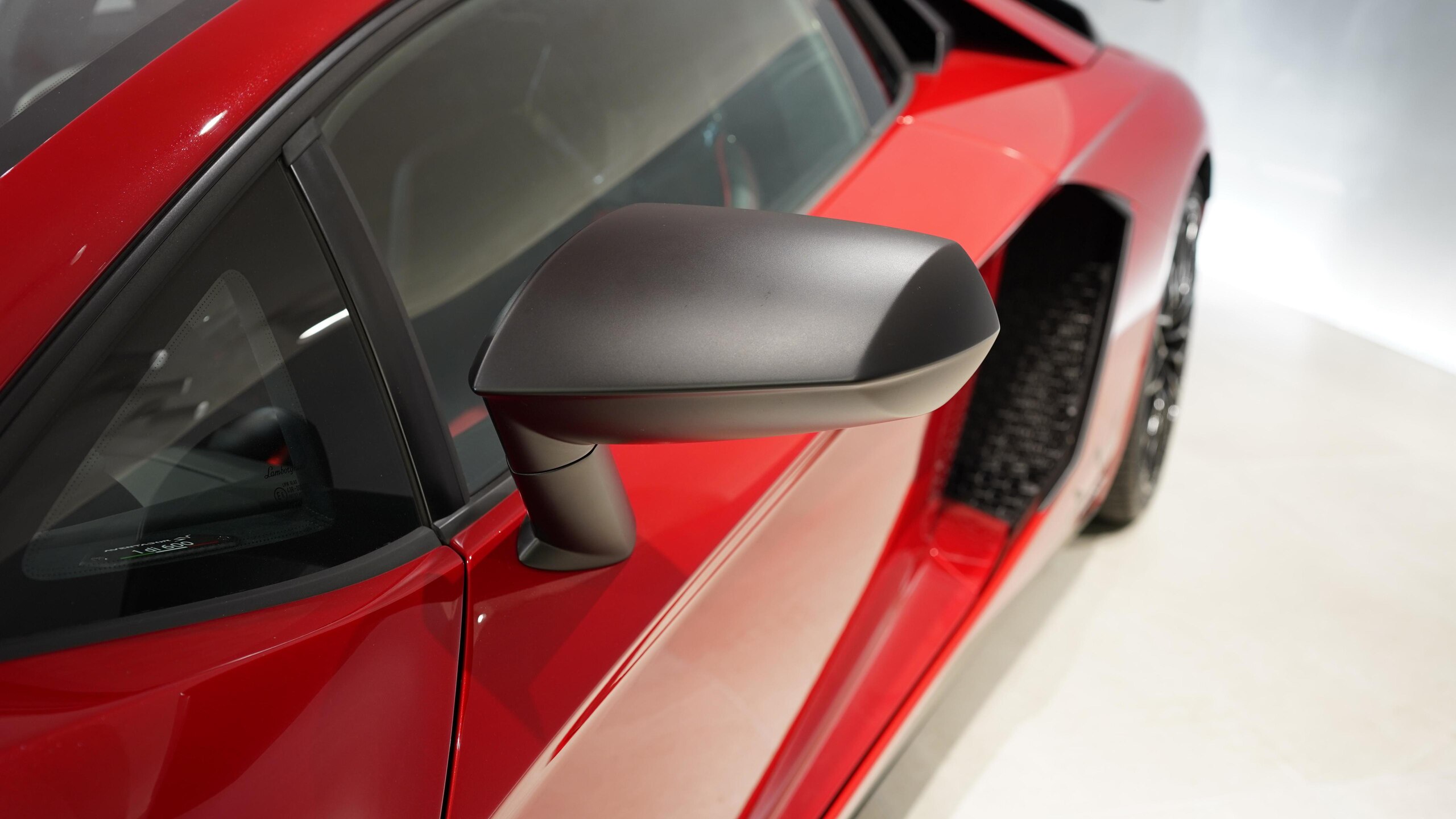 Lamborghini Aventador SV (photo: 12)