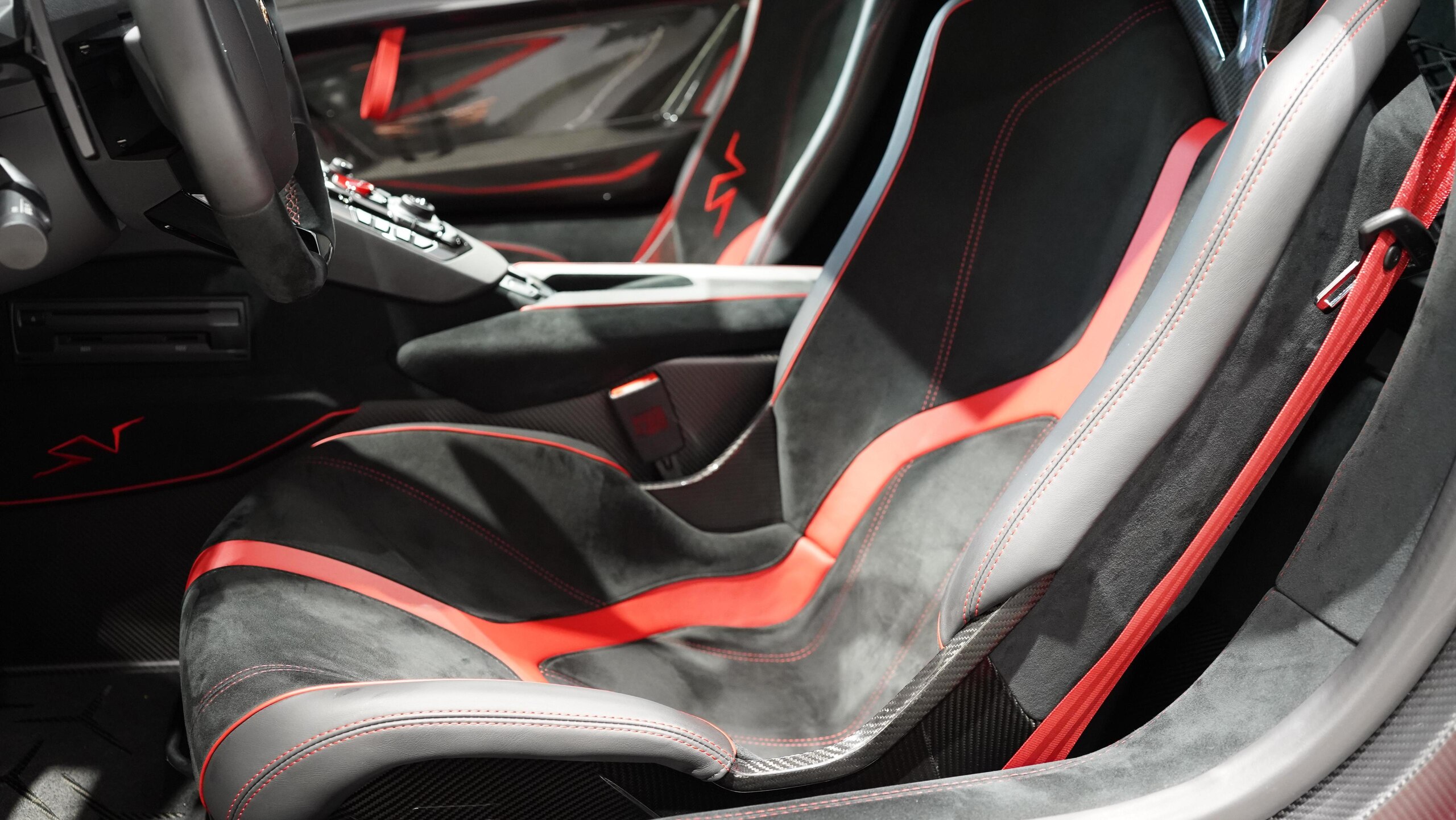 Lamborghini Aventador SV (photo: 7)